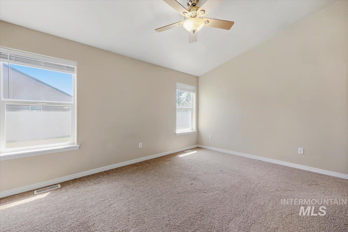 316 Jeannie Way, Twin Falls, Idaho 83301, 3 Bedrooms, 2.5 Bathrooms, Residential For Sale, Price $389,900,MLS 98990754