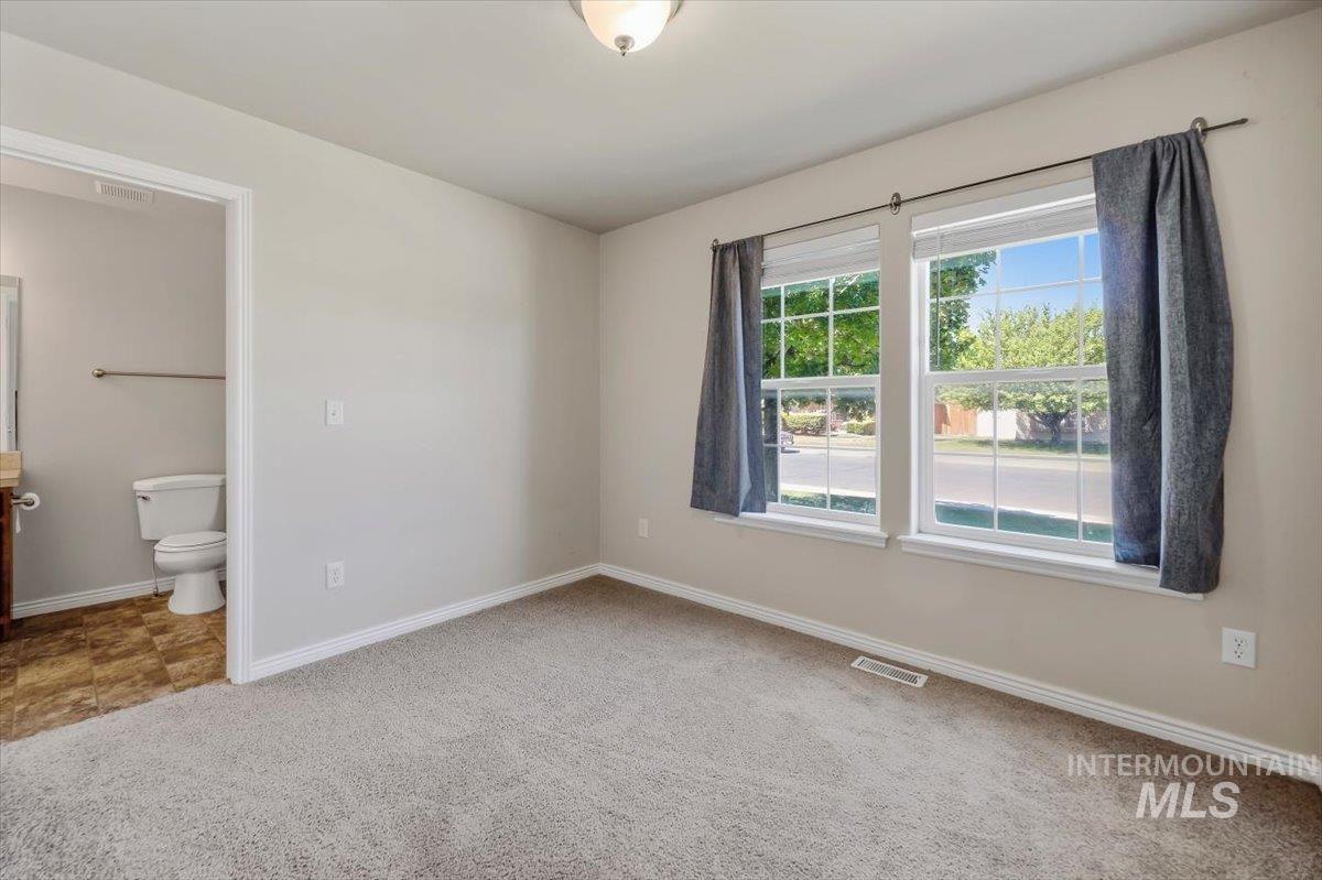 316 Jeannie Way, Twin Falls, Idaho 83301, 3 Bedrooms, 2.5 Bathrooms, Residential For Sale, Price $389,900,MLS 98990754