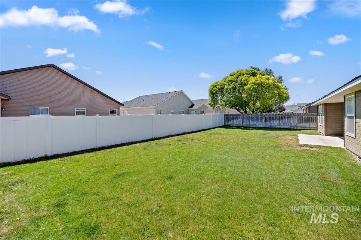 316 Jeannie Way, Twin Falls, Idaho 83301, 3 Bedrooms, 2.5 Bathrooms, Residential For Sale, Price $389,900,MLS 98990754