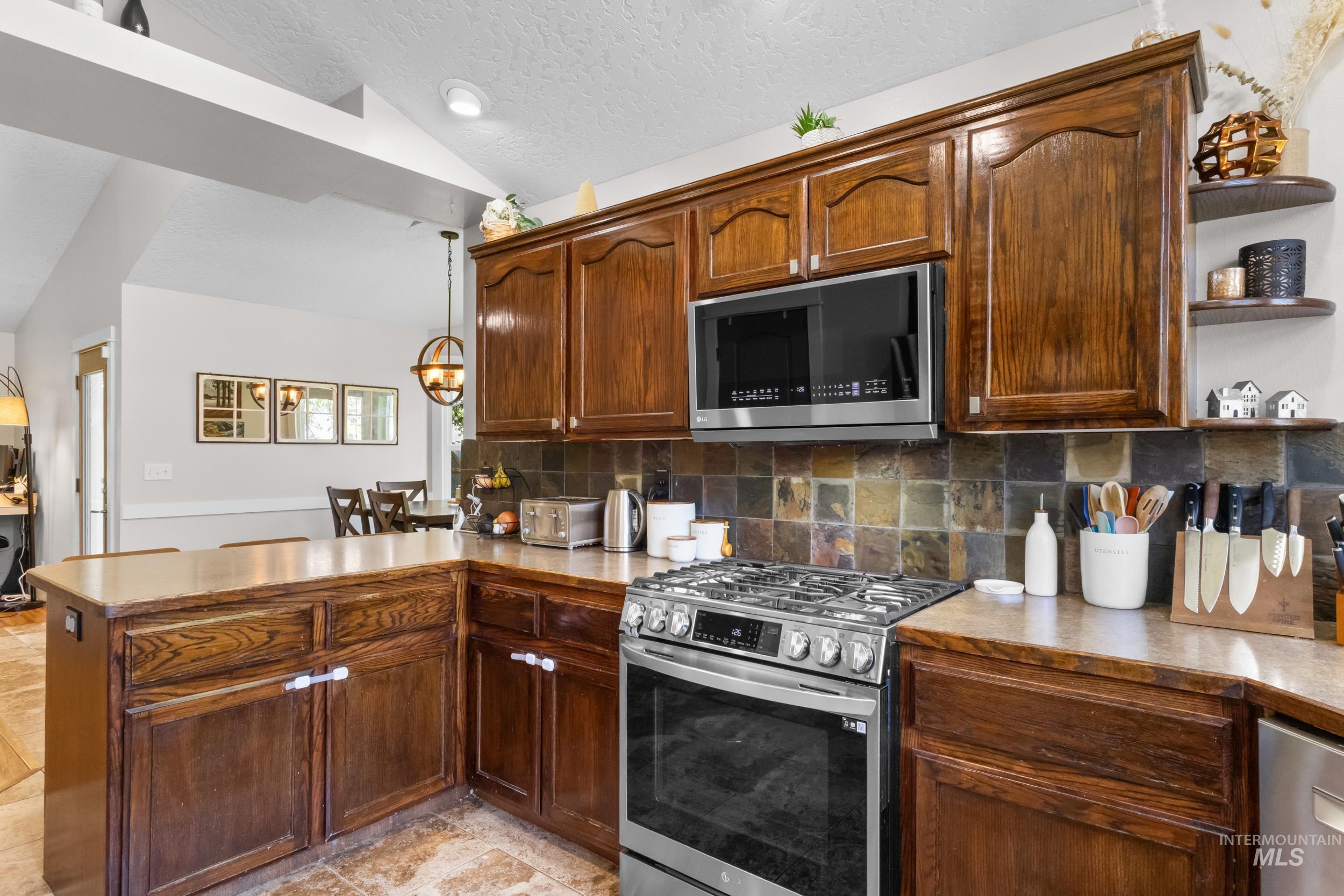2345 E Clarene St, Meridian, Idaho 83646, 3 Bedrooms, 2 Bathrooms, Residential For Sale, Price $449,000, 98990755