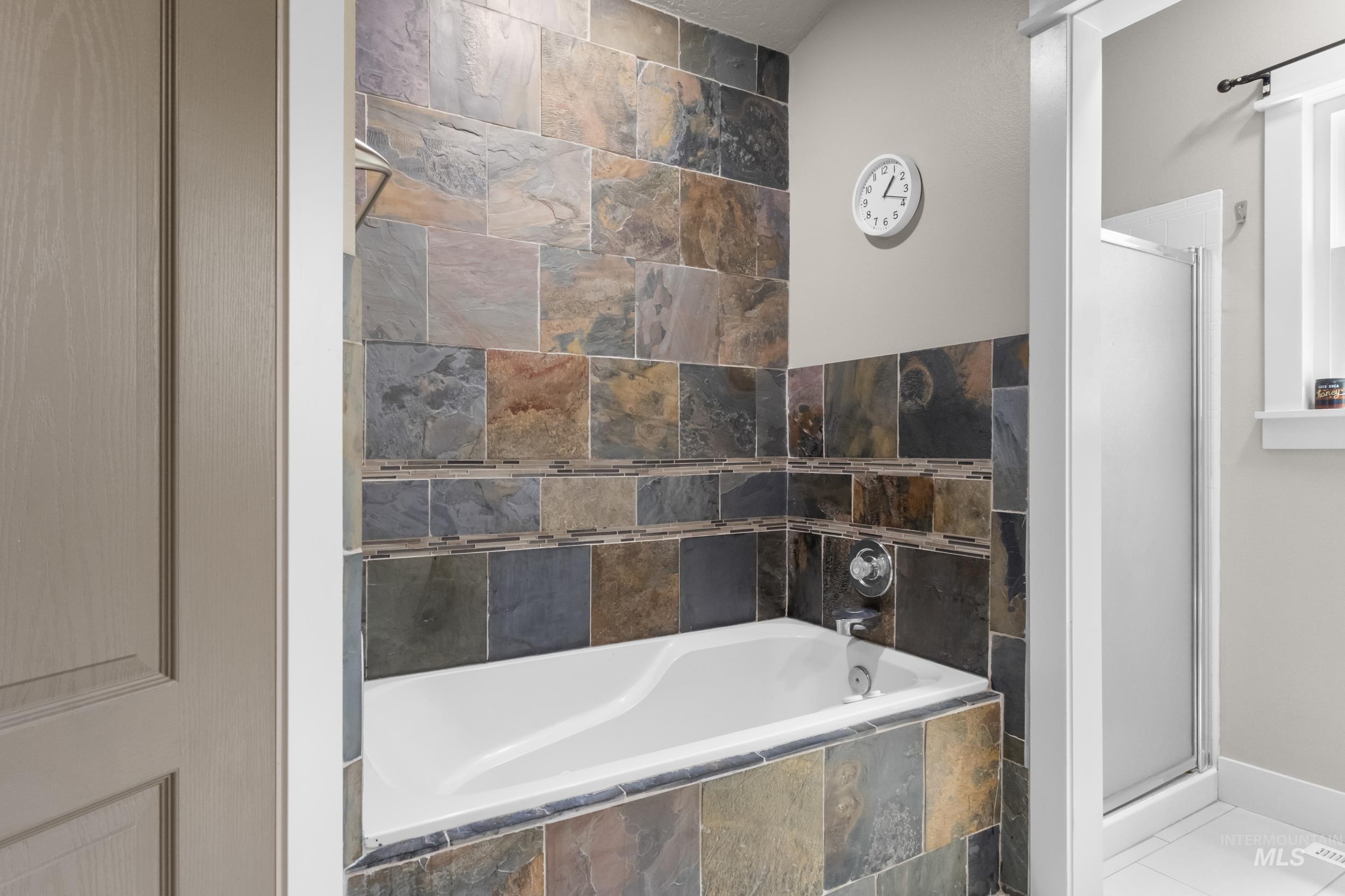 2345 E Clarene St, Meridian, Idaho 83646, 3 Bedrooms, 2 Bathrooms, Residential For Sale, Price $449,000, 98990755