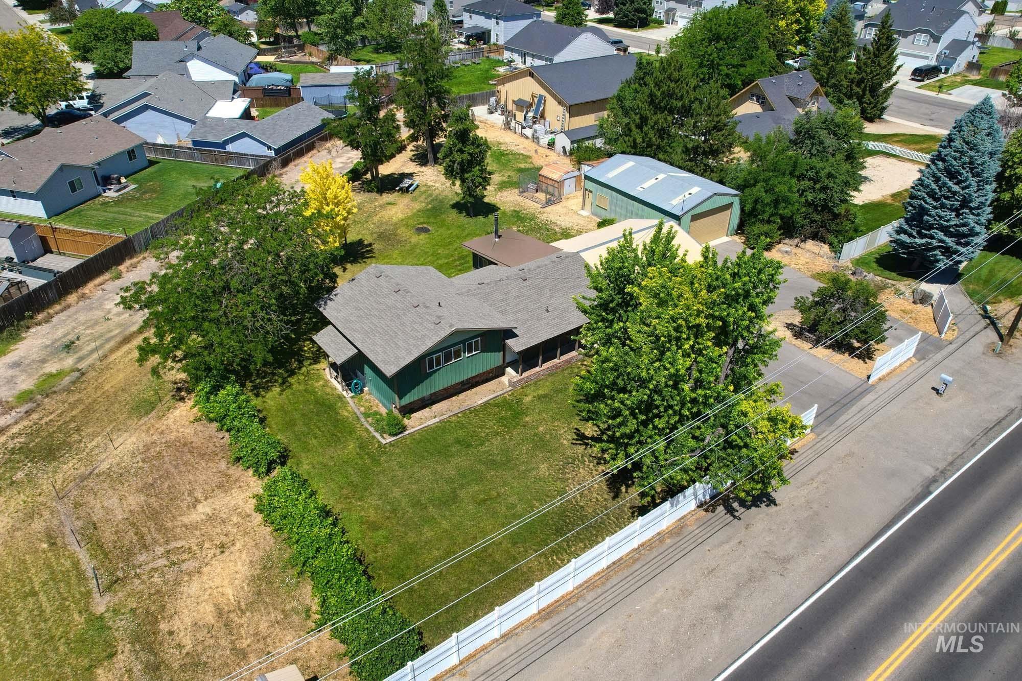 2029 N Linder Rd, Kuna, Idaho 83634, 3 Bedrooms, 2 Bathrooms, Residential For Sale, Price $499,999, 98990756