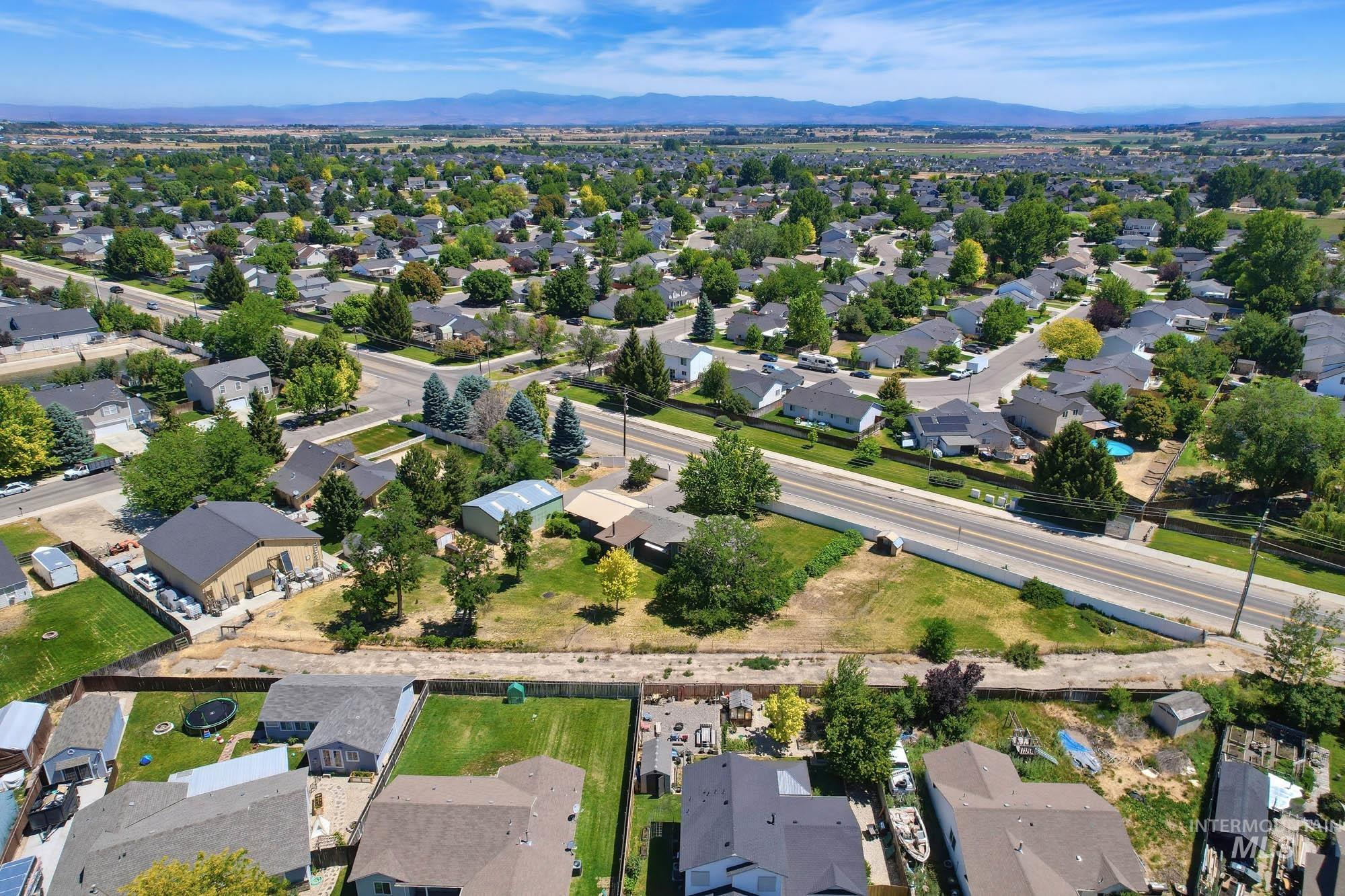 2029 N Linder Rd, Kuna, Idaho 83634, 3 Bedrooms, 2 Bathrooms, Residential For Sale, Price $499,999, 98990756