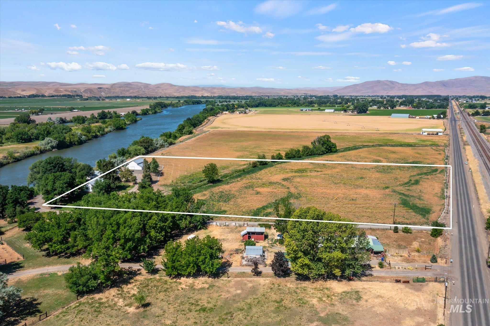 1199 County Rd 70, Weiser, Idaho 83672, 3 Bedrooms, 2 Bathrooms, Residential For Sale, Price $674,900, 98990757
