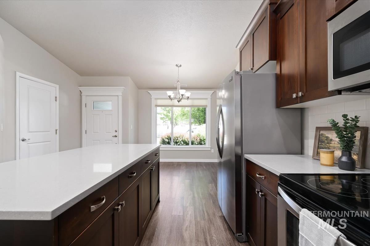 2815 E Apricot Dr., Meridian, Idaho 83646, 3 Bedrooms, 2 Bathrooms, Residential For Sale, Price $410,000, 98990758