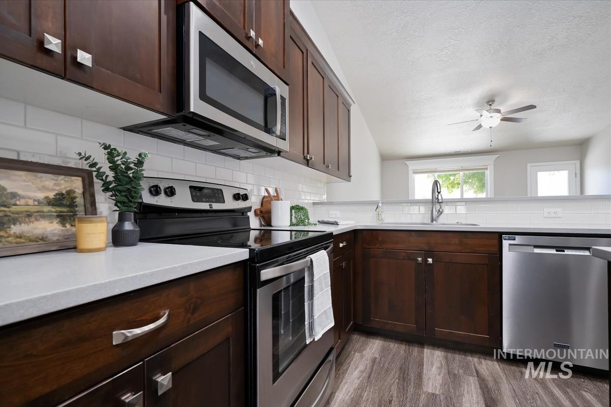 2815 E Apricot Dr., Meridian, Idaho 83646, 3 Bedrooms, 2 Bathrooms, Residential For Sale, Price $410,000, 98990758