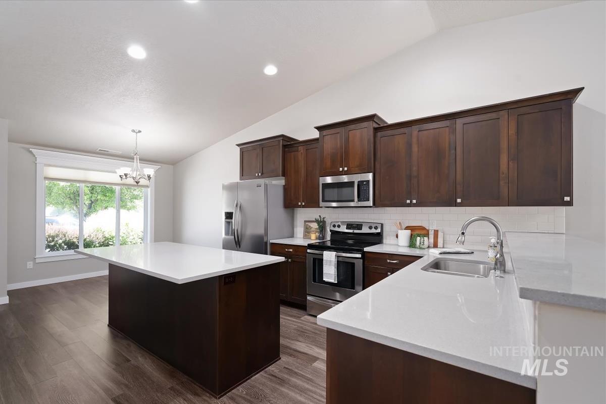 2815 E Apricot Dr., Meridian, Idaho 83646, 3 Bedrooms, 2 Bathrooms, Residential For Sale, Price $410,000, 98990758