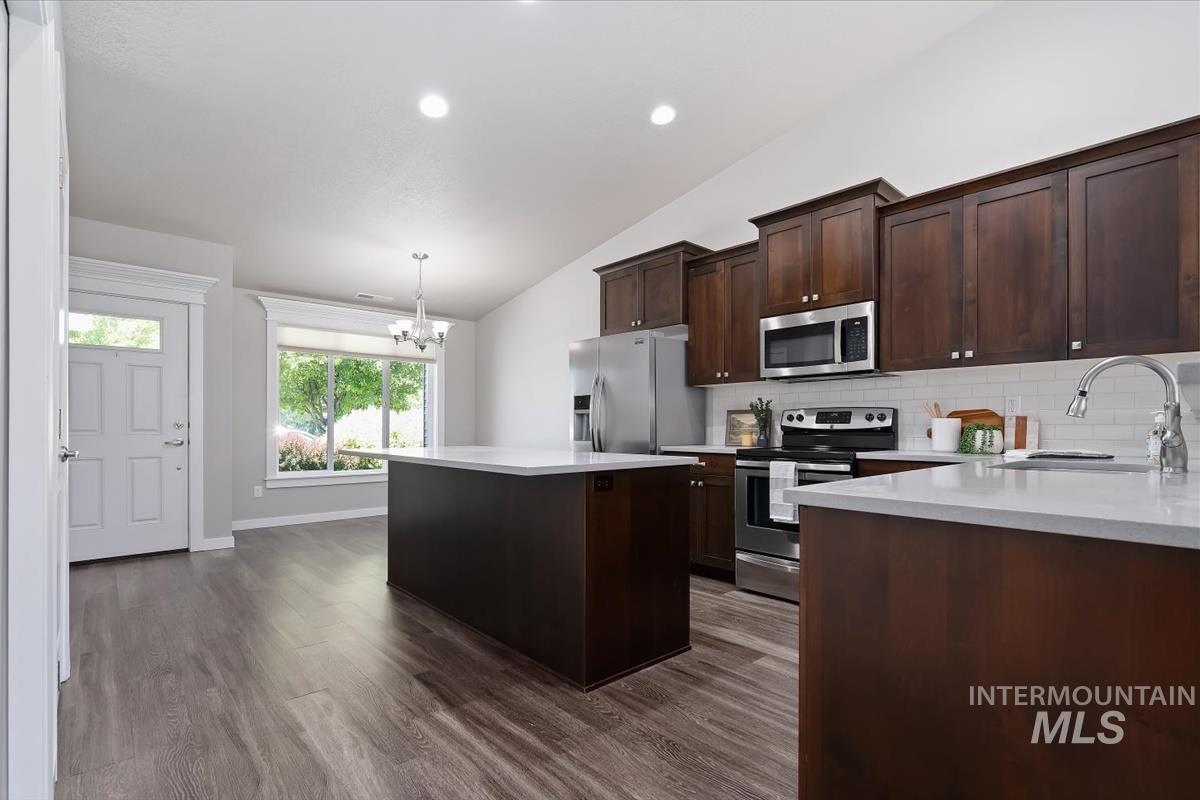 2815 E Apricot Dr., Meridian, Idaho 83646, 3 Bedrooms, 2 Bathrooms, Residential For Sale, Price $410,000, 98990758