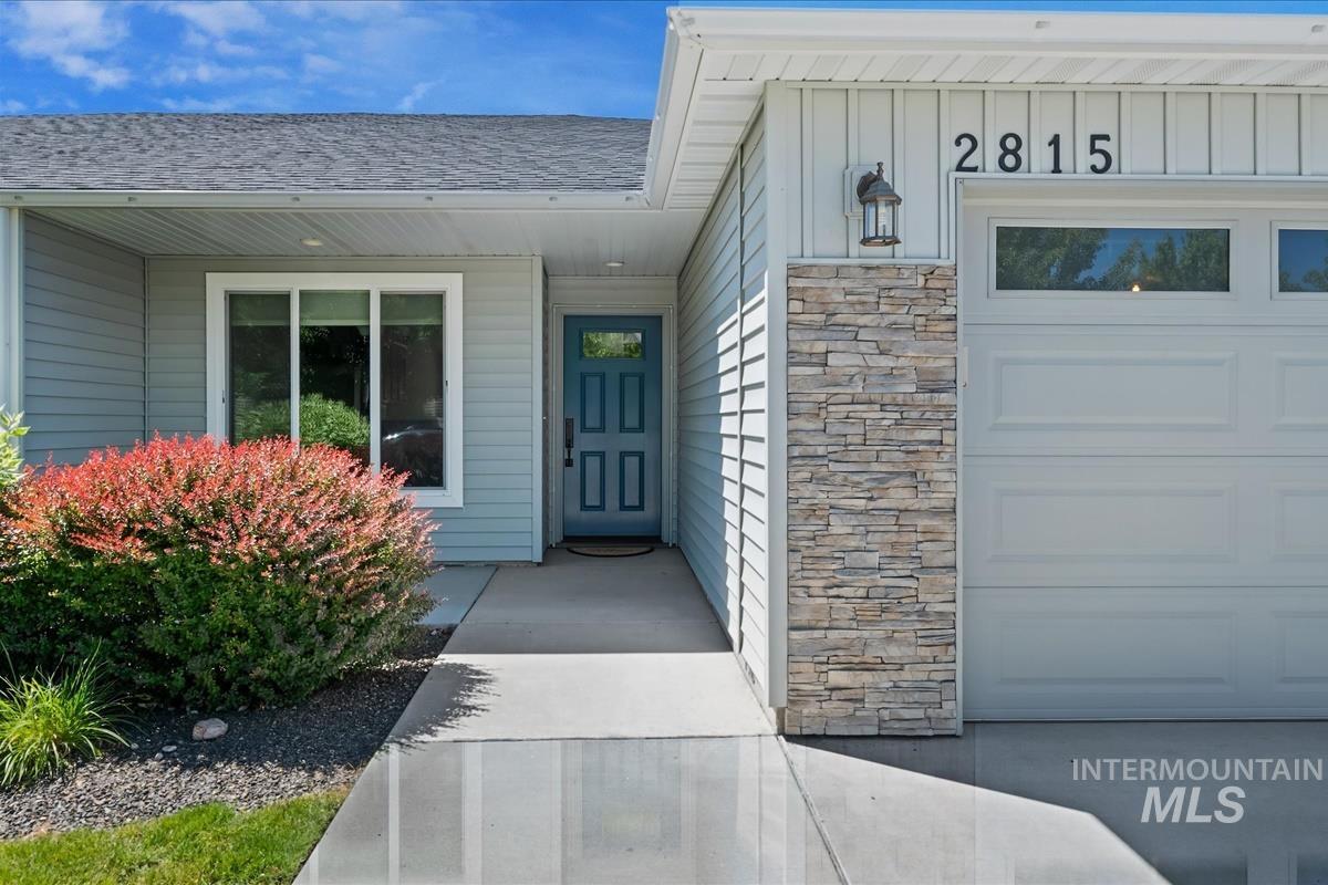 2815 E Apricot Dr., Meridian, Idaho 83646, 3 Bedrooms, 2 Bathrooms, Residential For Sale, Price $410,000, 98990758