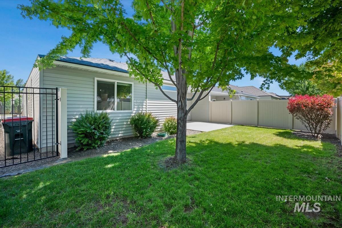 2815 E Apricot Dr., Meridian, Idaho 83646, 3 Bedrooms, 2 Bathrooms, Residential For Sale, Price $410,000, 98990758