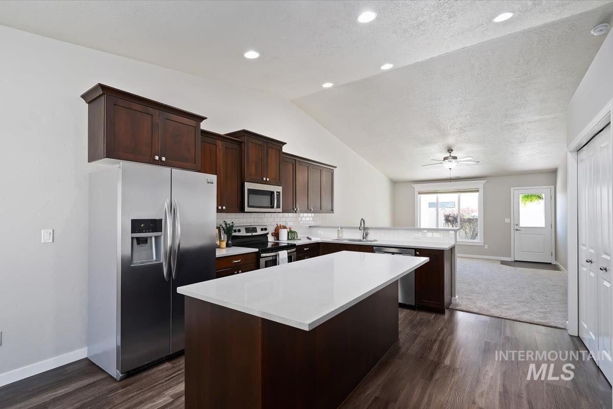 2815 E Apricot Dr., Meridian, Idaho 83646, 3 Bedrooms, 2 Bathrooms, Residential For Sale, Price $410,000, 98990758