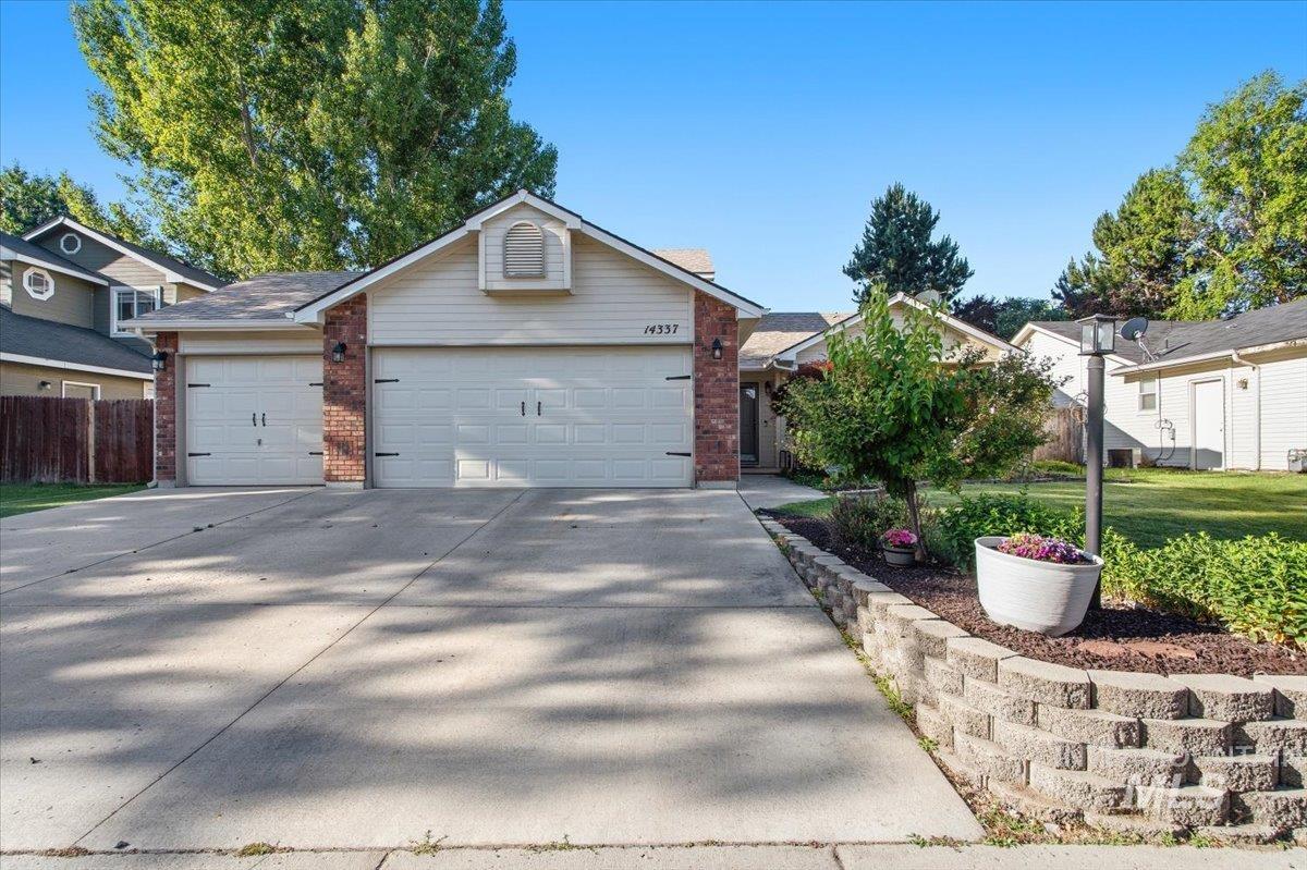 14337 W Sedona Dr, Boise, Idaho 83713, 4 Bedrooms, 2 Bathrooms, Residential For Sale, Price $425,000,MLS 98990759