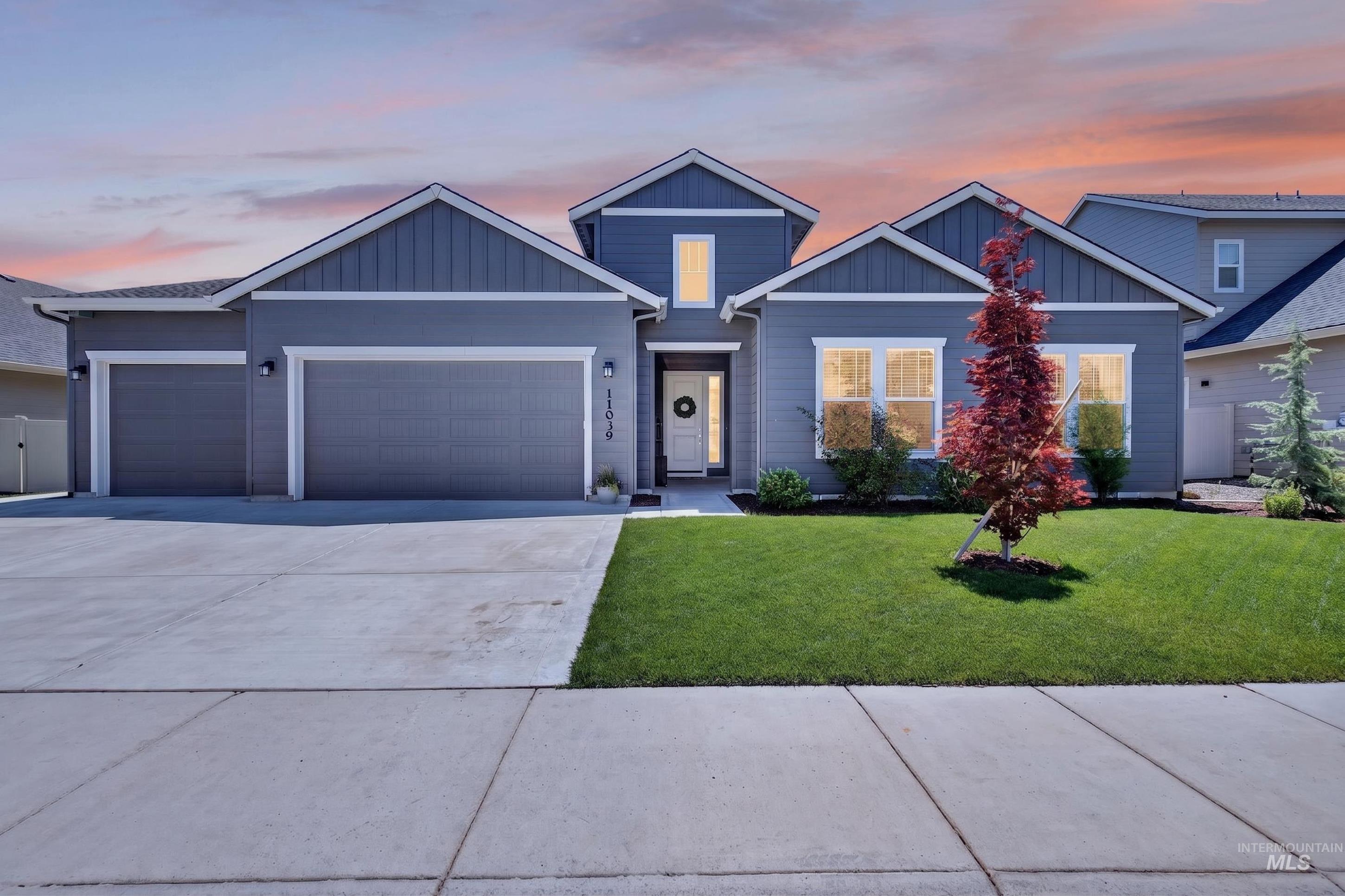 11039 W Collina Vista Dr., Star, Idaho 83669, 4 Bedrooms, 3.5 Bathrooms, Residential For Sale, Price $839,000,MLS 98990760