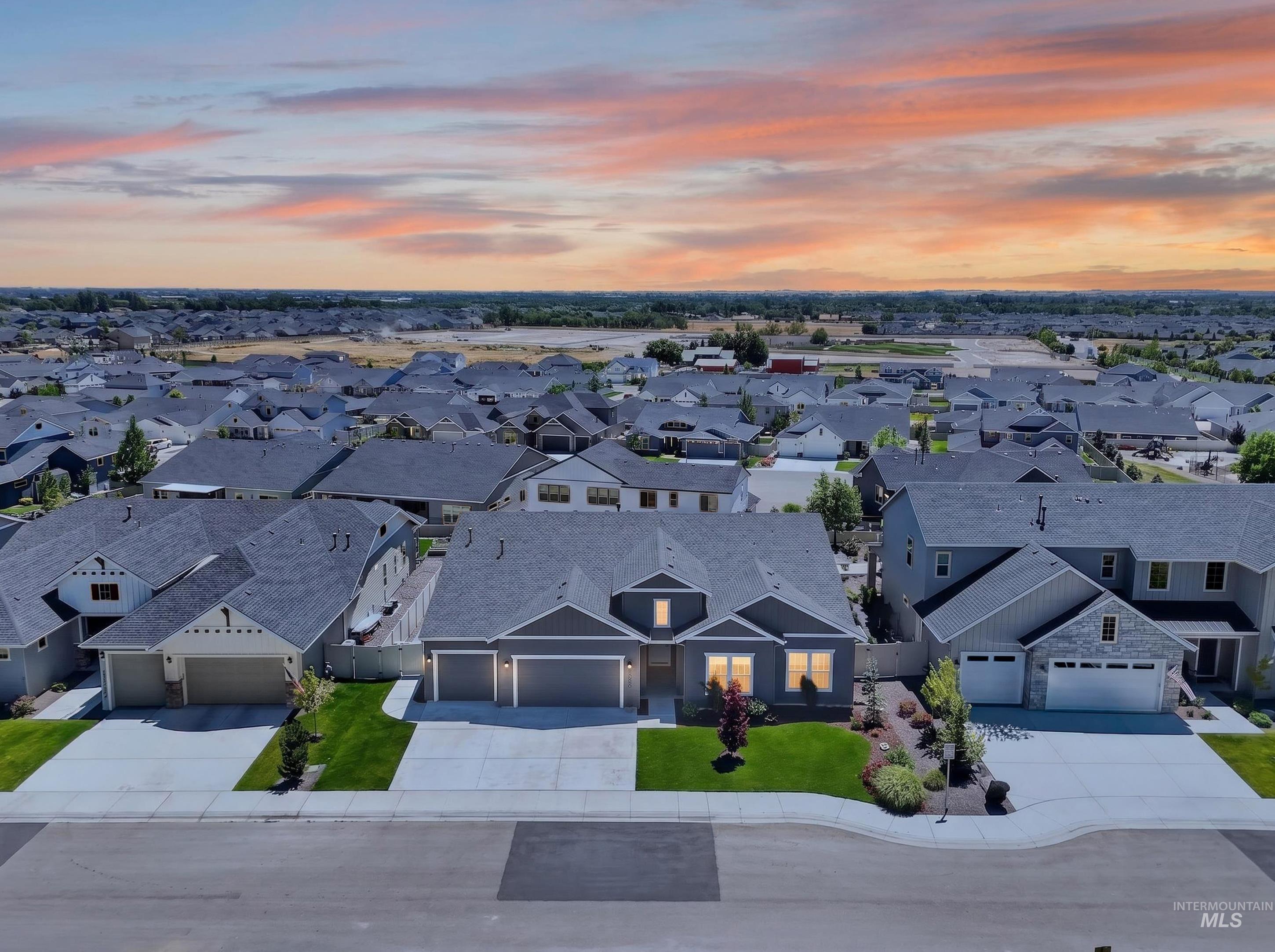 11039 W Collina Vista Dr., Star, Idaho 83669, 4 Bedrooms, 3.5 Bathrooms, Residential For Sale, Price $839,000, 98990760
