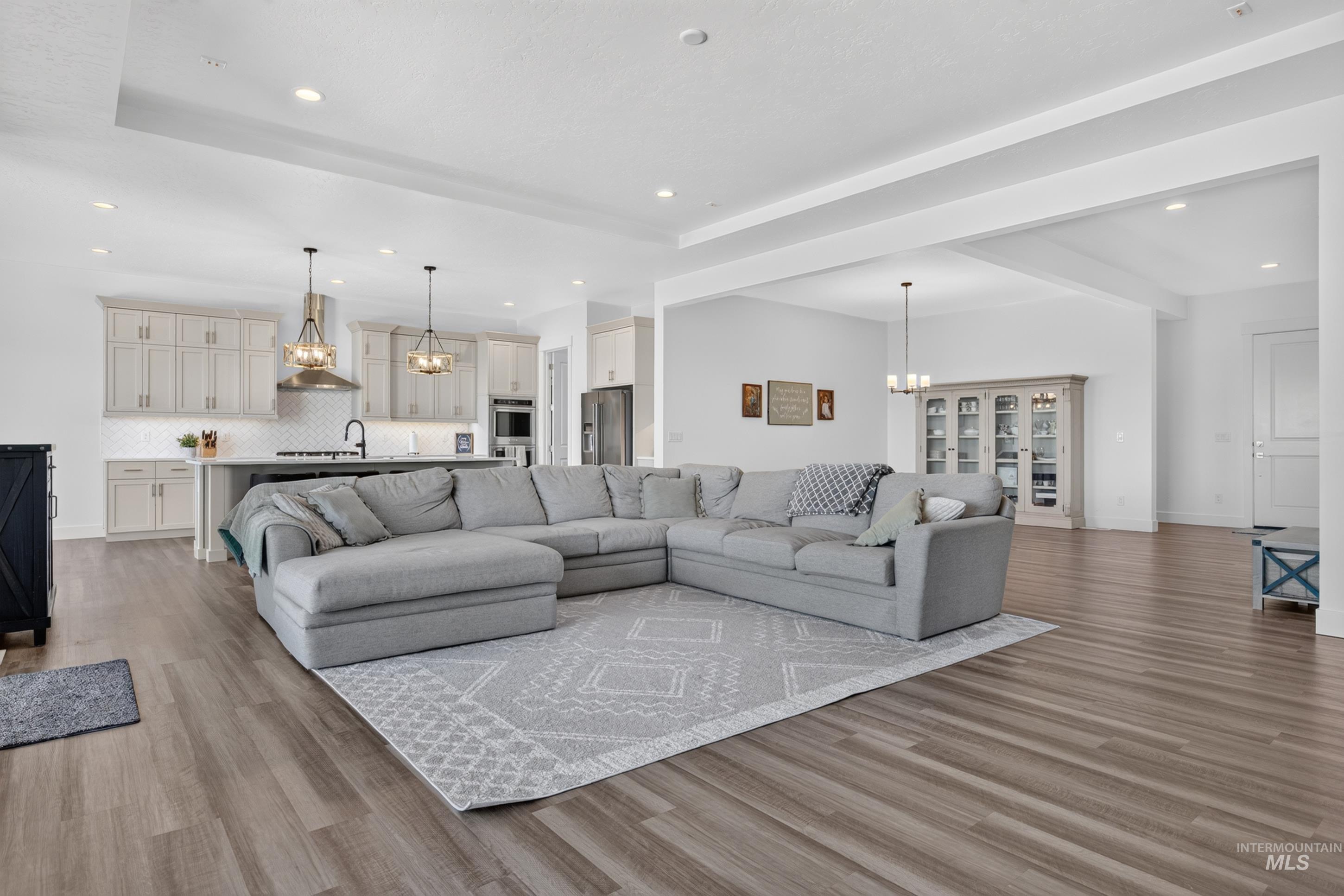 11039 W Collina Vista Dr., Star, Idaho 83669, 4 Bedrooms, 3.5 Bathrooms, Residential For Sale, Price $839,000, 98990760