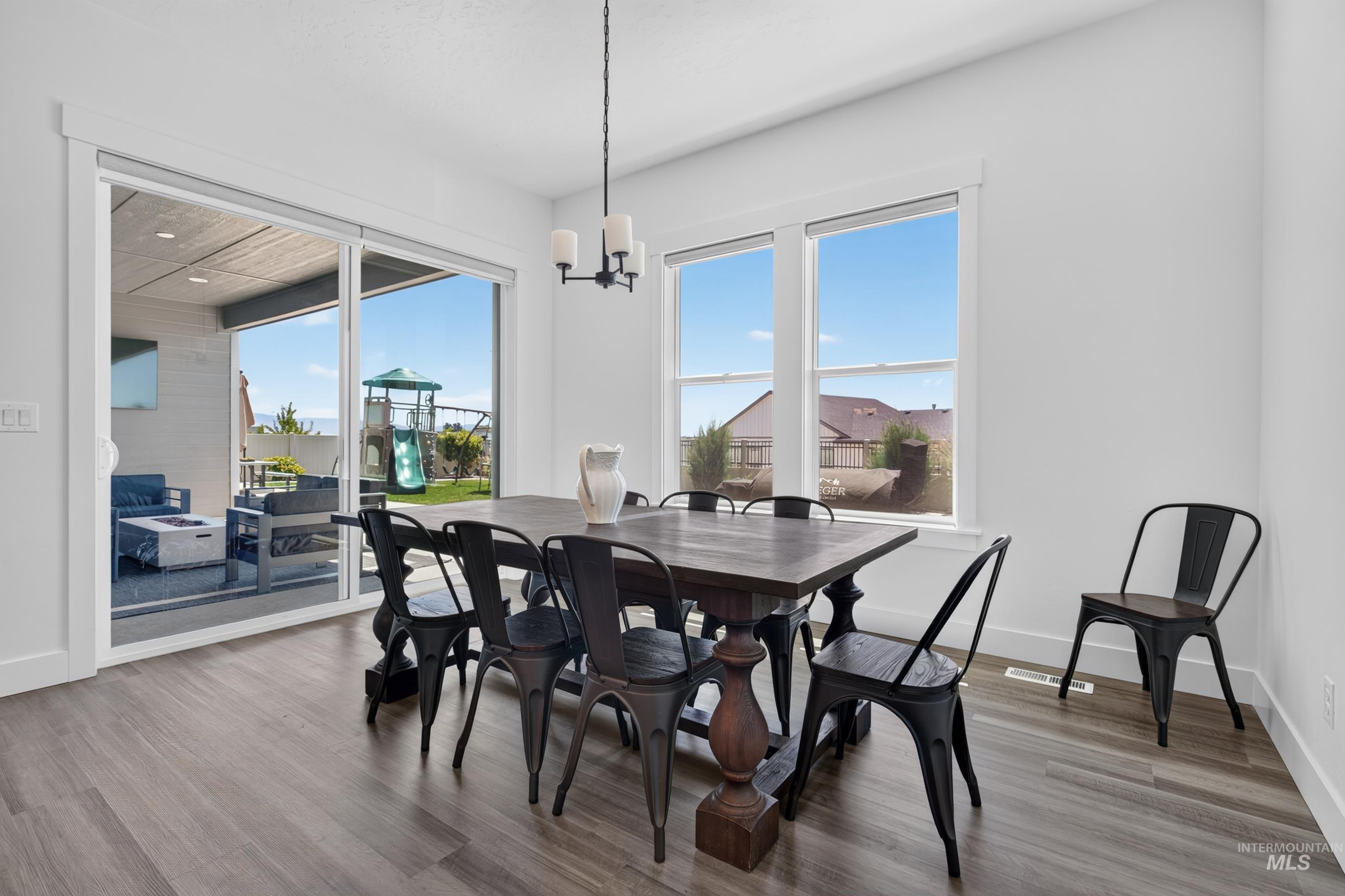 11039 W Collina Vista Dr., Star, Idaho 83669, 4 Bedrooms, 3.5 Bathrooms, Residential For Sale, Price $839,000, 98990760