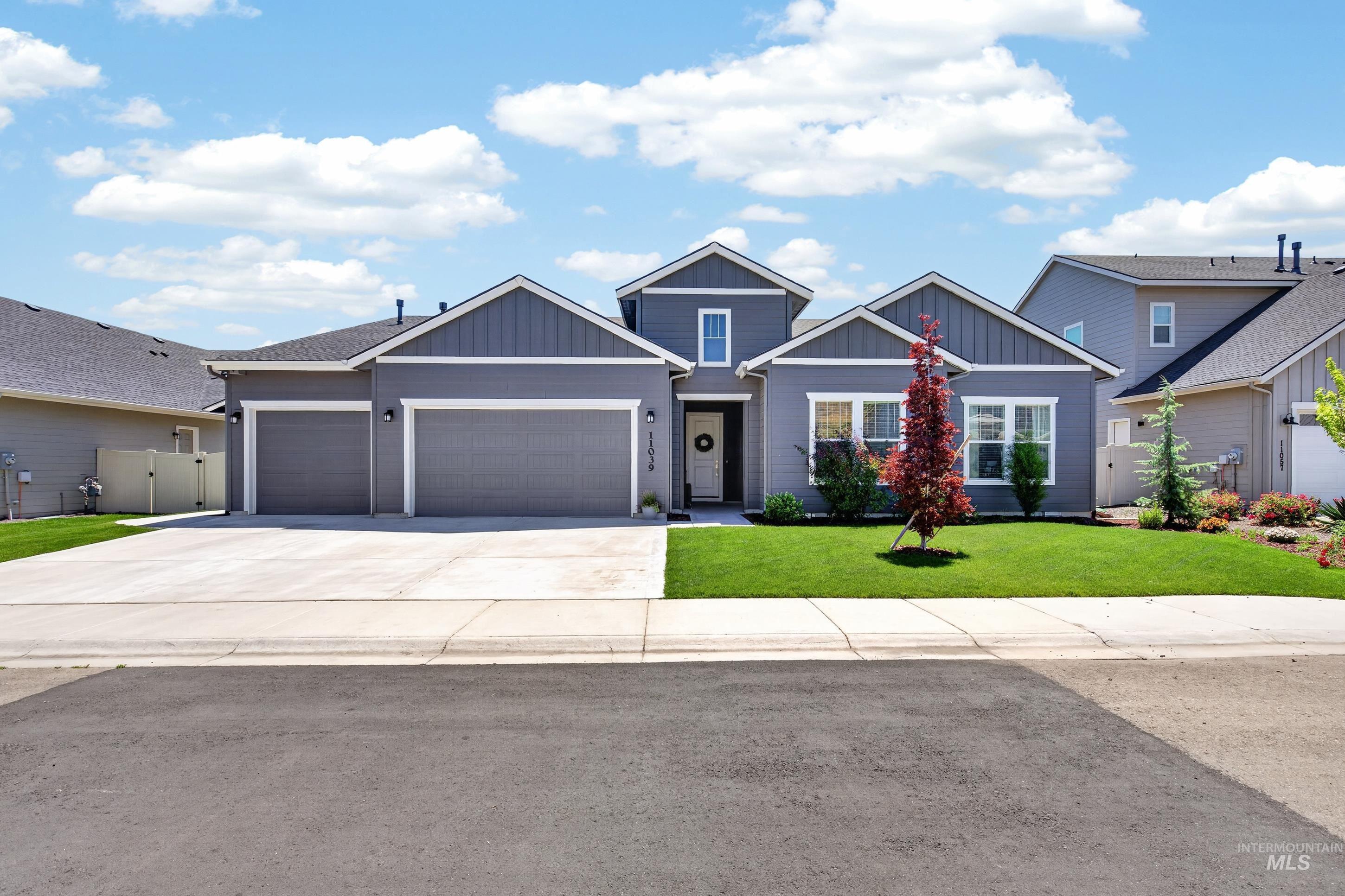 11039 W Collina Vista Dr., Star, Idaho 83669, 4 Bedrooms, 3.5 Bathrooms, Residential For Sale, Price $839,000, 98990760