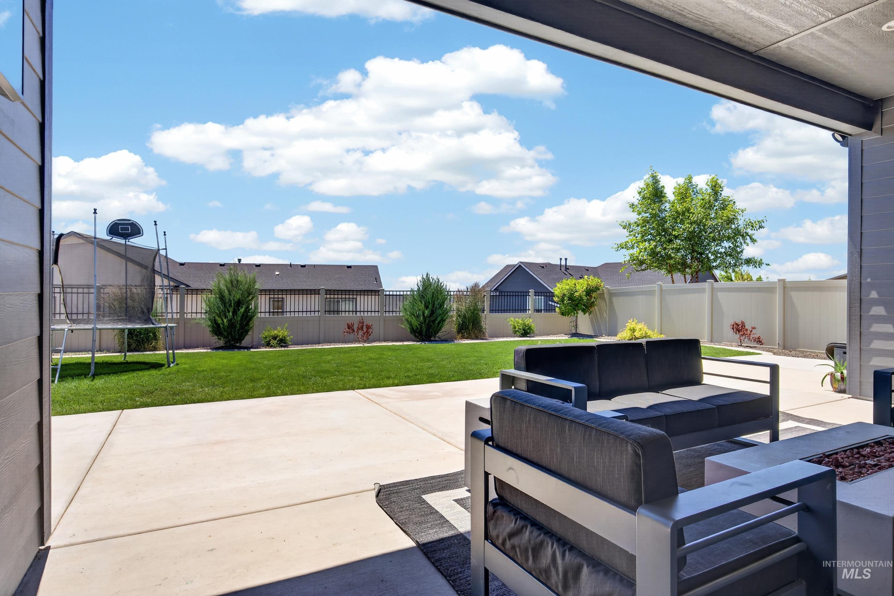 11039 W Collina Vista Dr., Star, Idaho 83669, 4 Bedrooms, 3.5 Bathrooms, Residential For Sale, Price $839,000, 98990760