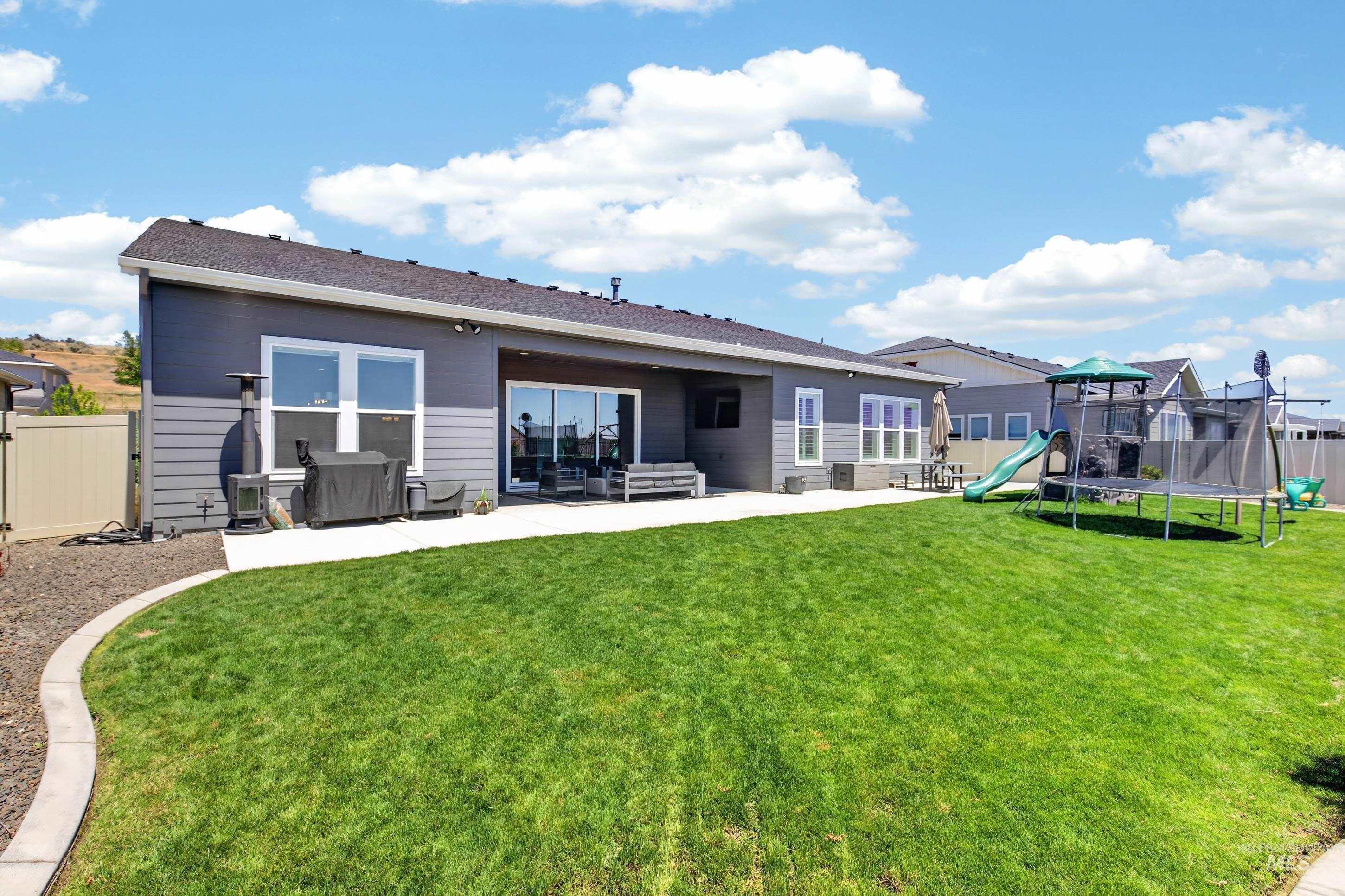 11039 W Collina Vista Dr., Star, Idaho 83669, 4 Bedrooms, 3.5 Bathrooms, Residential For Sale, Price $839,000, 98990760