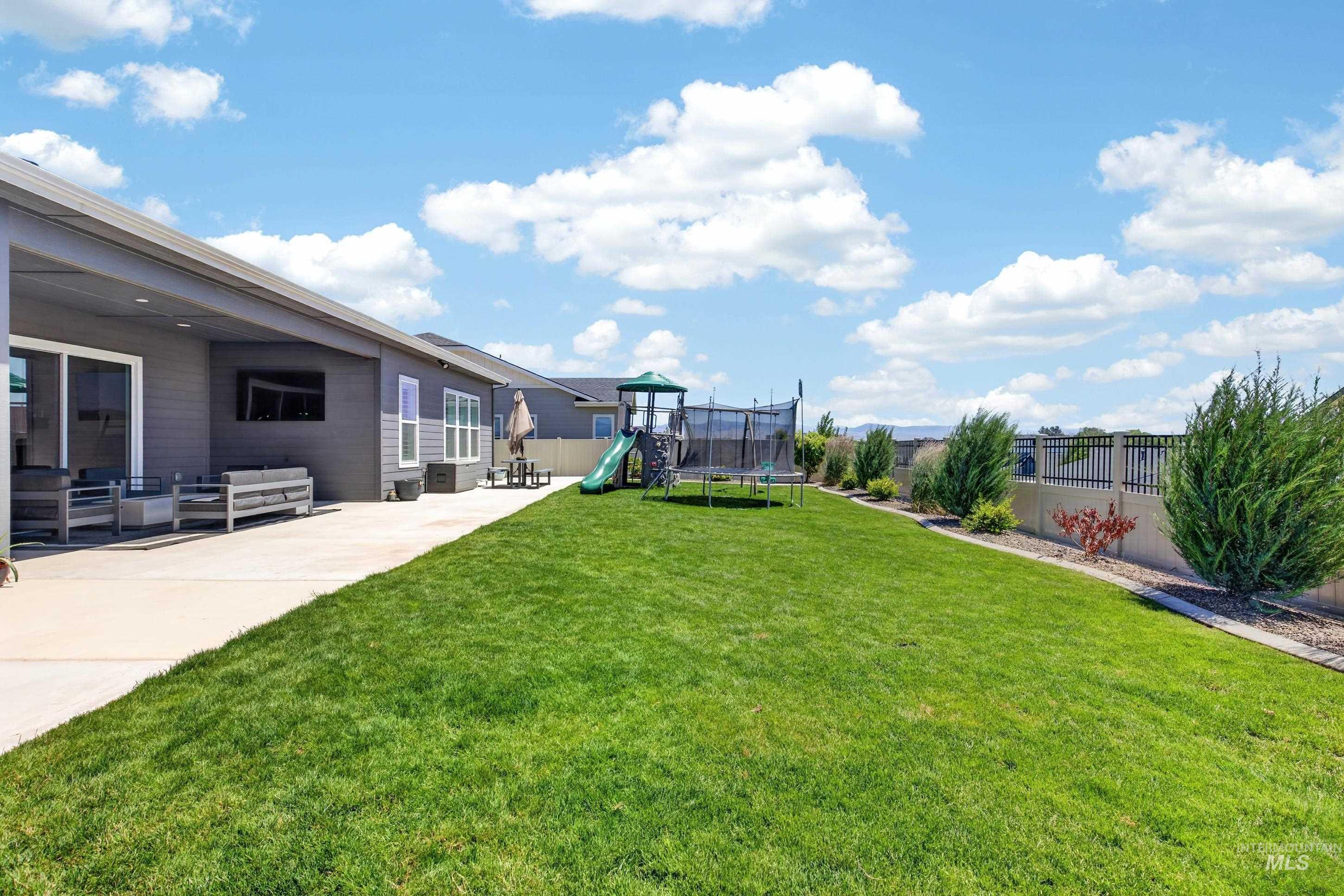 11039 W Collina Vista Dr., Star, Idaho 83669, 4 Bedrooms, 3.5 Bathrooms, Residential For Sale, Price $839,000, 98990760