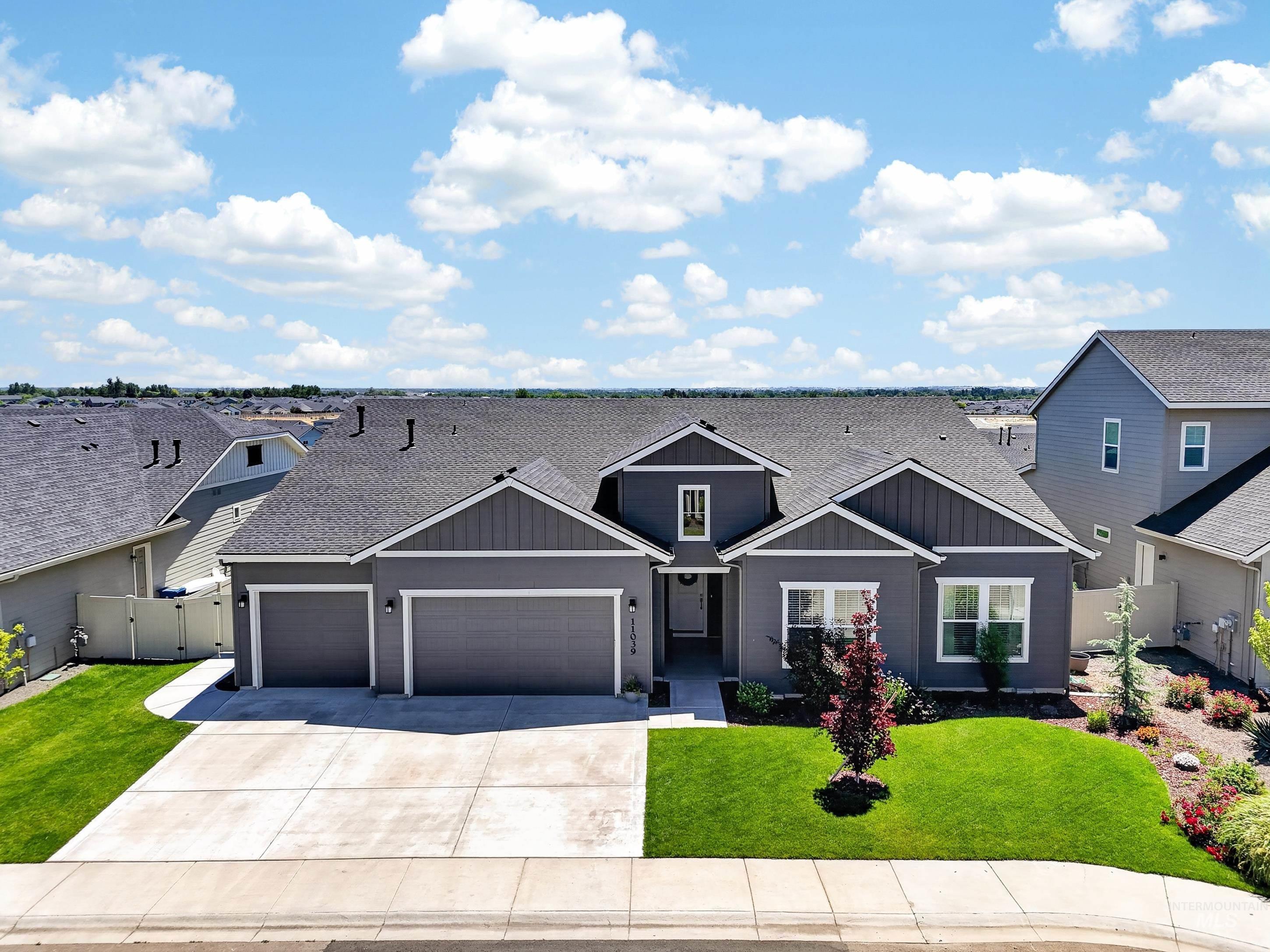 11039 W Collina Vista Dr., Star, Idaho 83669, 4 Bedrooms, 3.5 Bathrooms, Residential For Sale, Price $839,000, 98990760