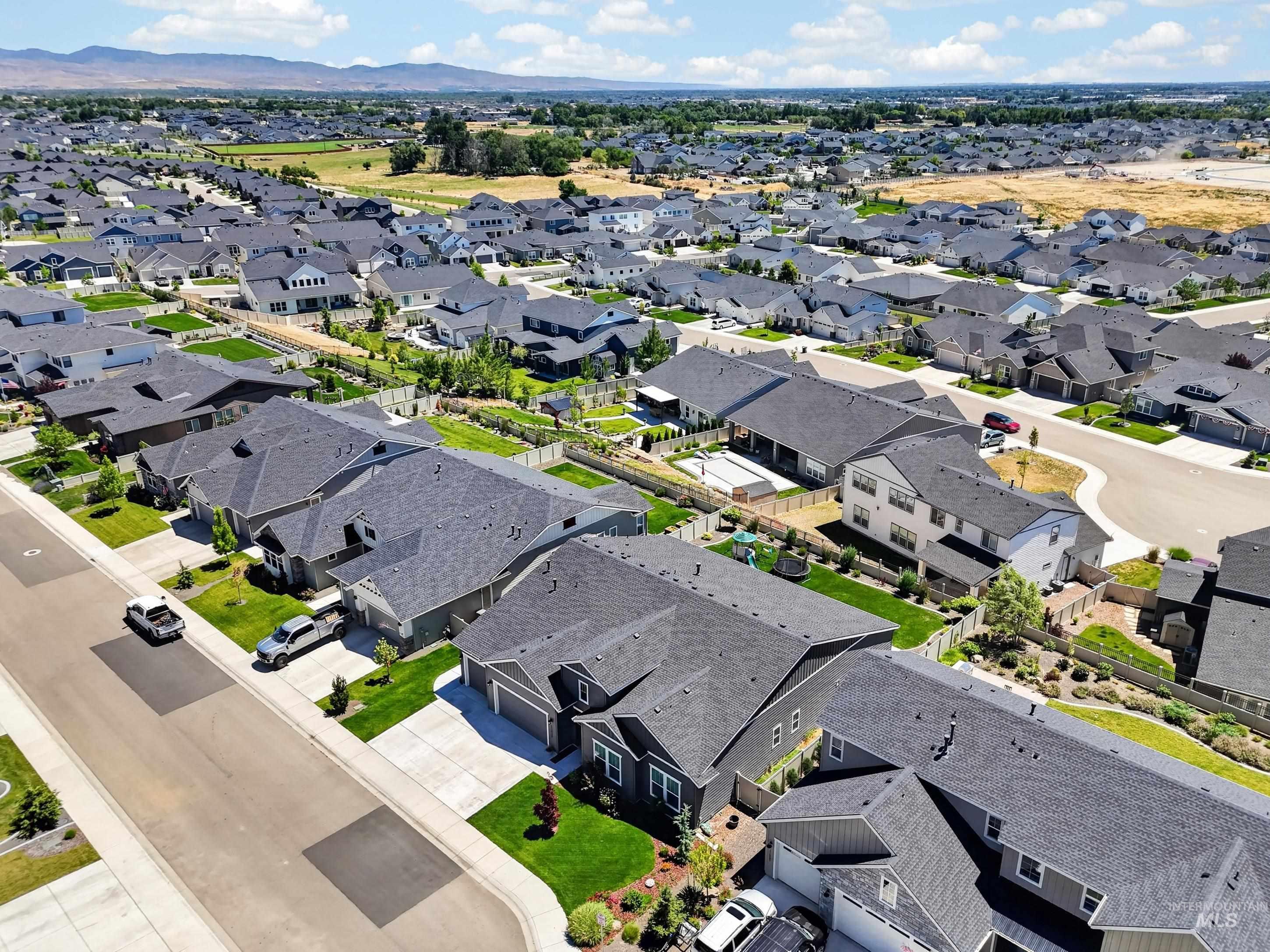 11039 W Collina Vista Dr., Star, Idaho 83669, 4 Bedrooms, 3.5 Bathrooms, Residential For Sale, Price $839,000, 98990760