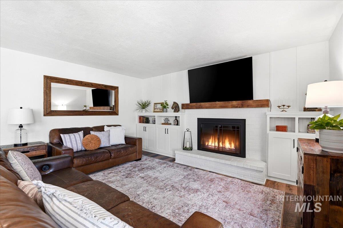7789 W Sagebrush Way, Boise, Idaho 83709, 3 Bedrooms, 2 Bathrooms, Residential For Sale, Price $590,000, 98990761