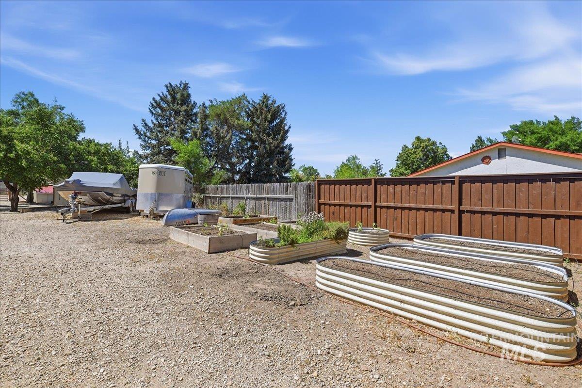 7789 W Sagebrush Way, Boise, Idaho 83709, 3 Bedrooms, 2 Bathrooms, Residential For Sale, Price $590,000, 98990761