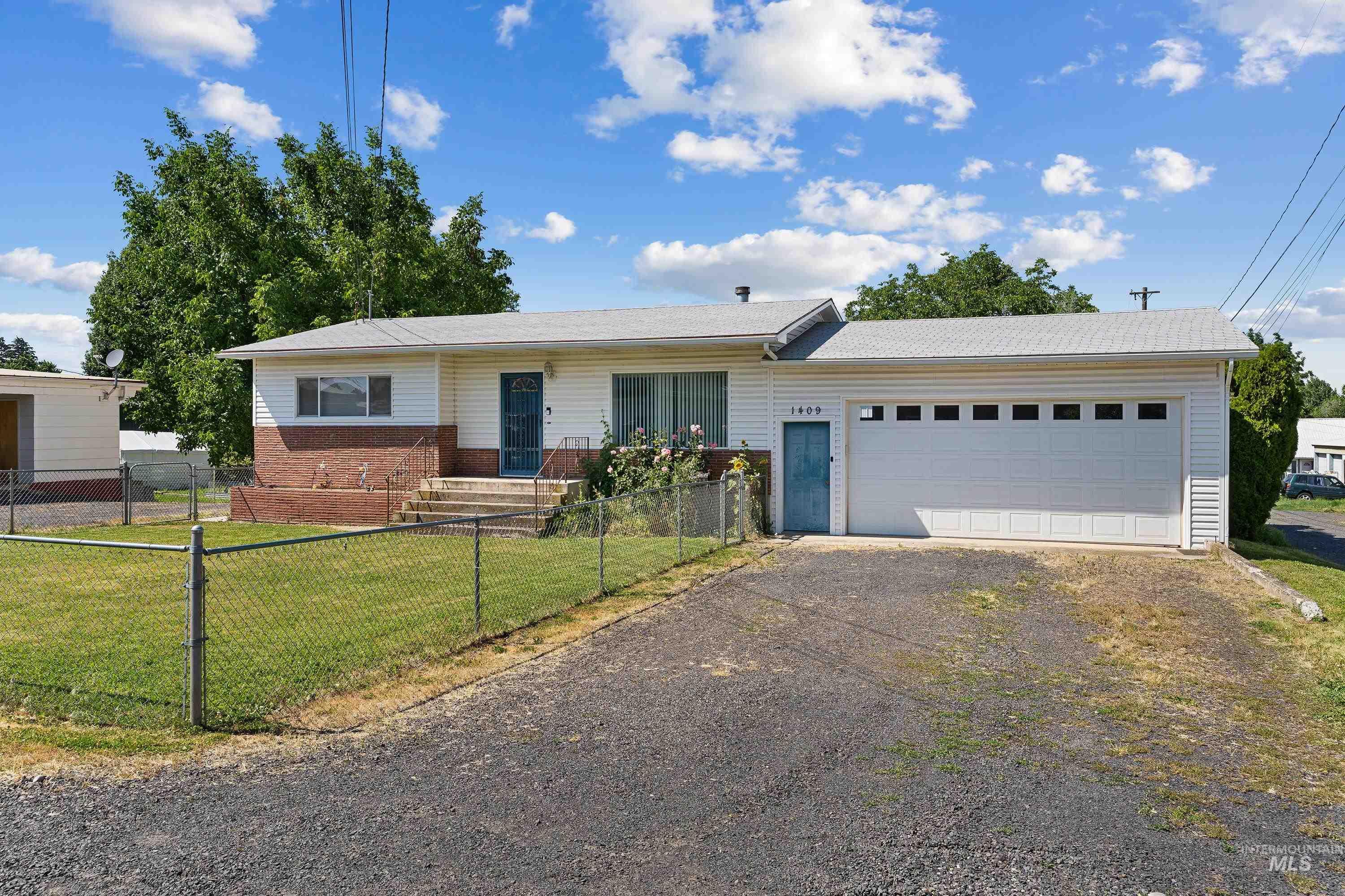 1409 Alder Ave, Lewiston, Idaho 83501, 3 Bedrooms, 2 Bathrooms, Residential For Sale, Price $499,500,MLS 98990768