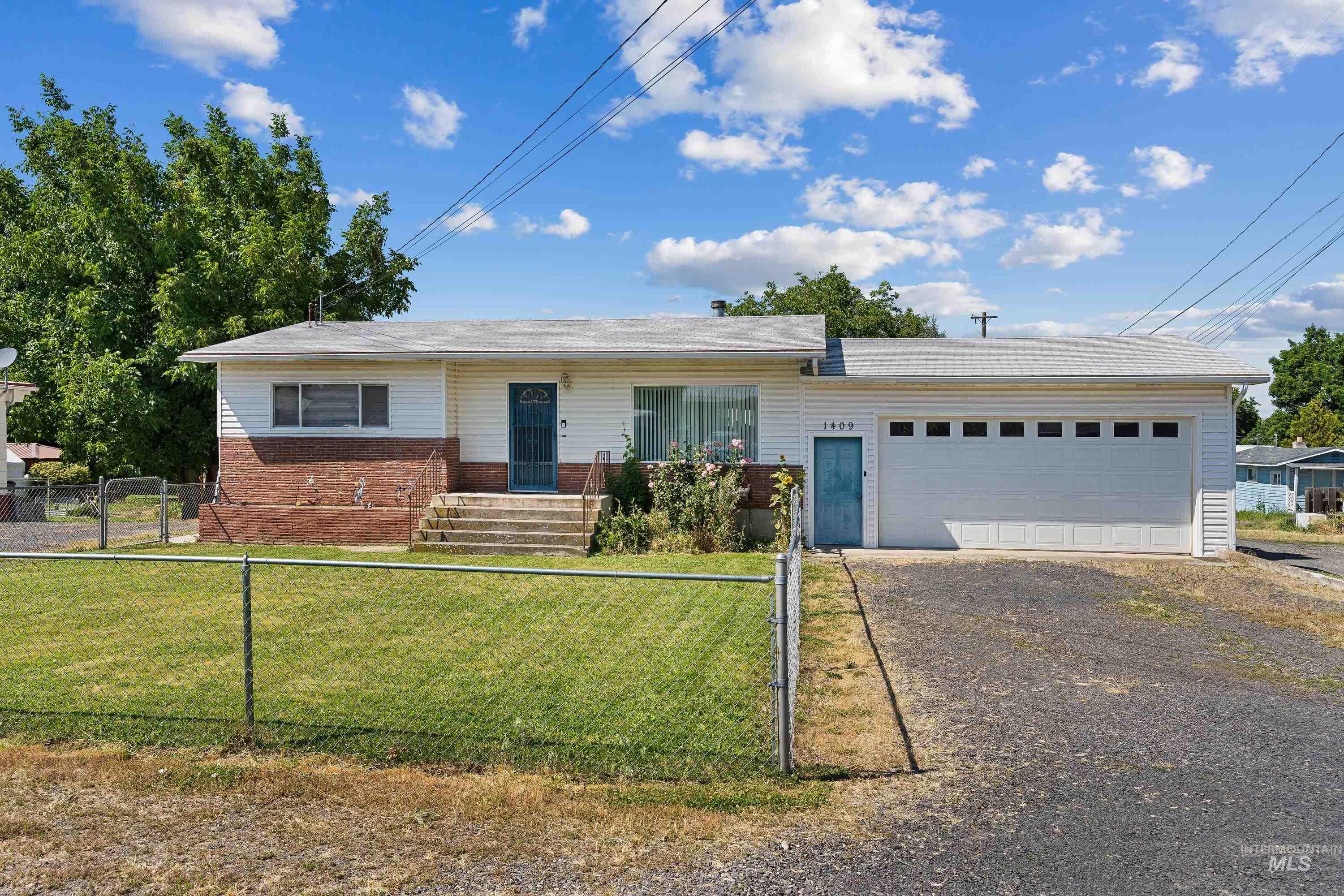 1409 Alder Ave, Lewiston, Idaho 83501, 3 Bedrooms, 2 Bathrooms, Residential For Sale, Price $499,500, 98990768