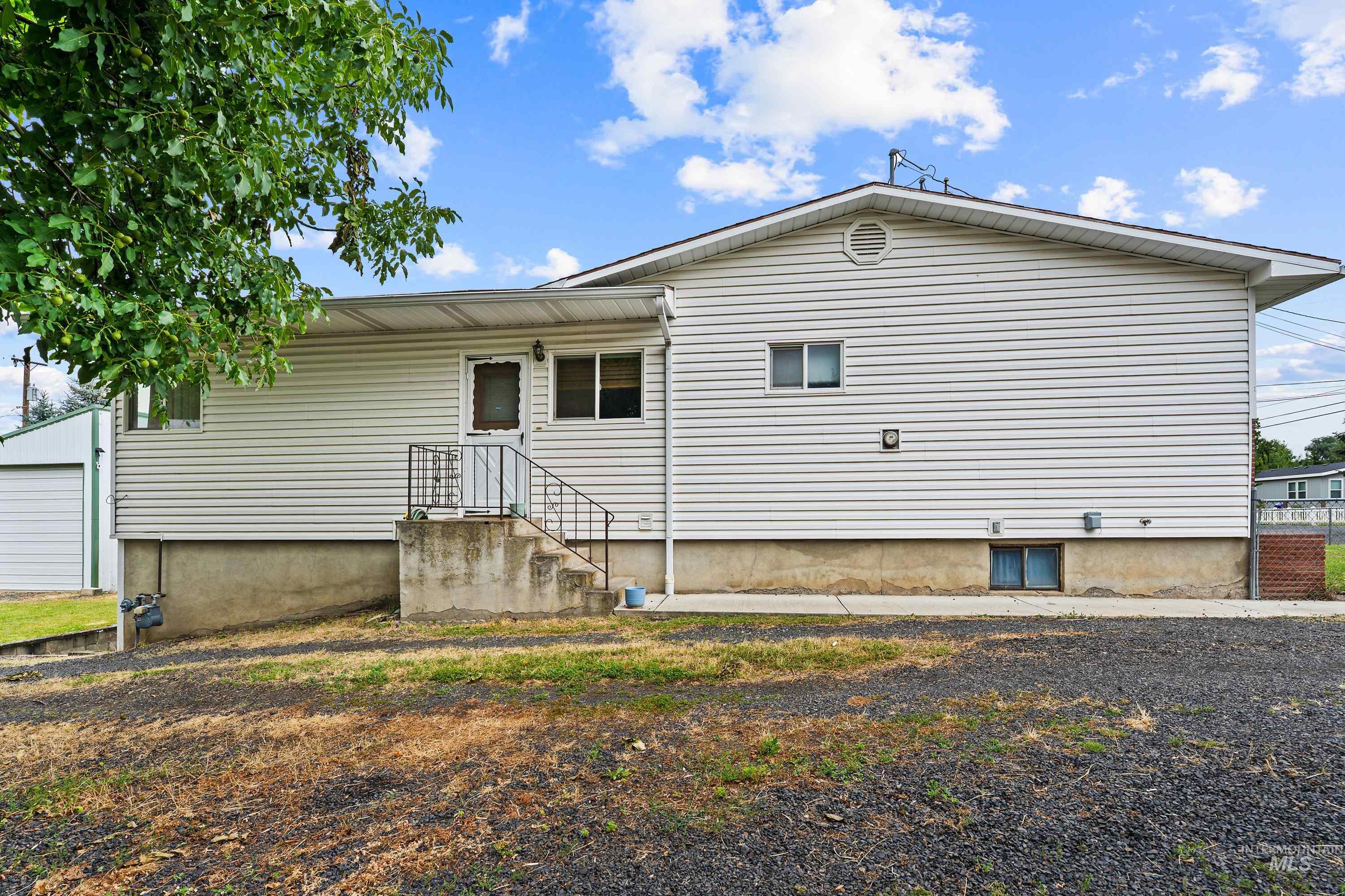 1409 Alder Ave, Lewiston, Idaho 83501, 3 Bedrooms, 3 Bathrooms, Residential For Sale, Price $499,500, 98990768