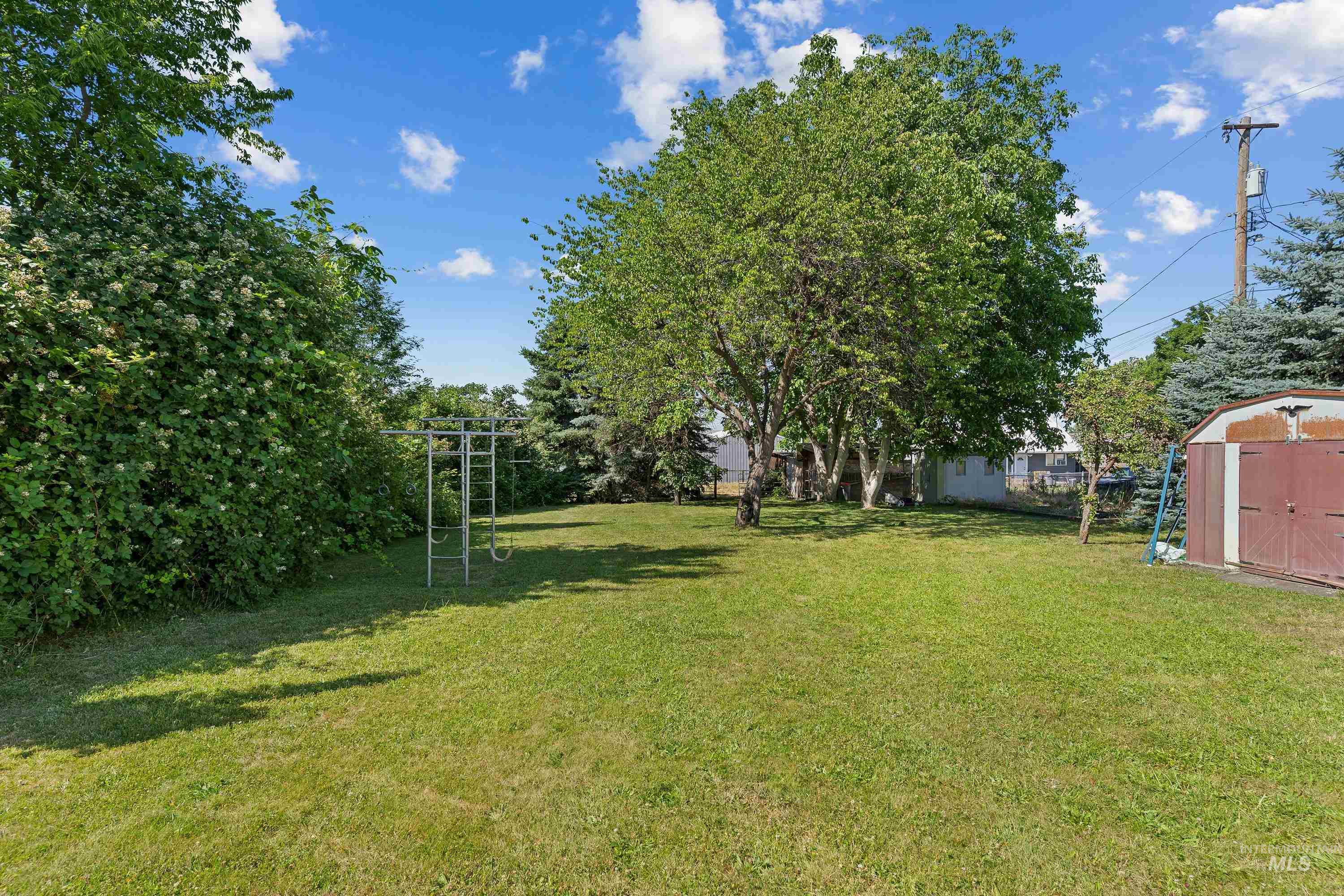 1409 Alder Ave, Lewiston, Idaho 83501, 3 Bedrooms, 2 Bathrooms, Residential For Sale, Price $499,500, 98990768