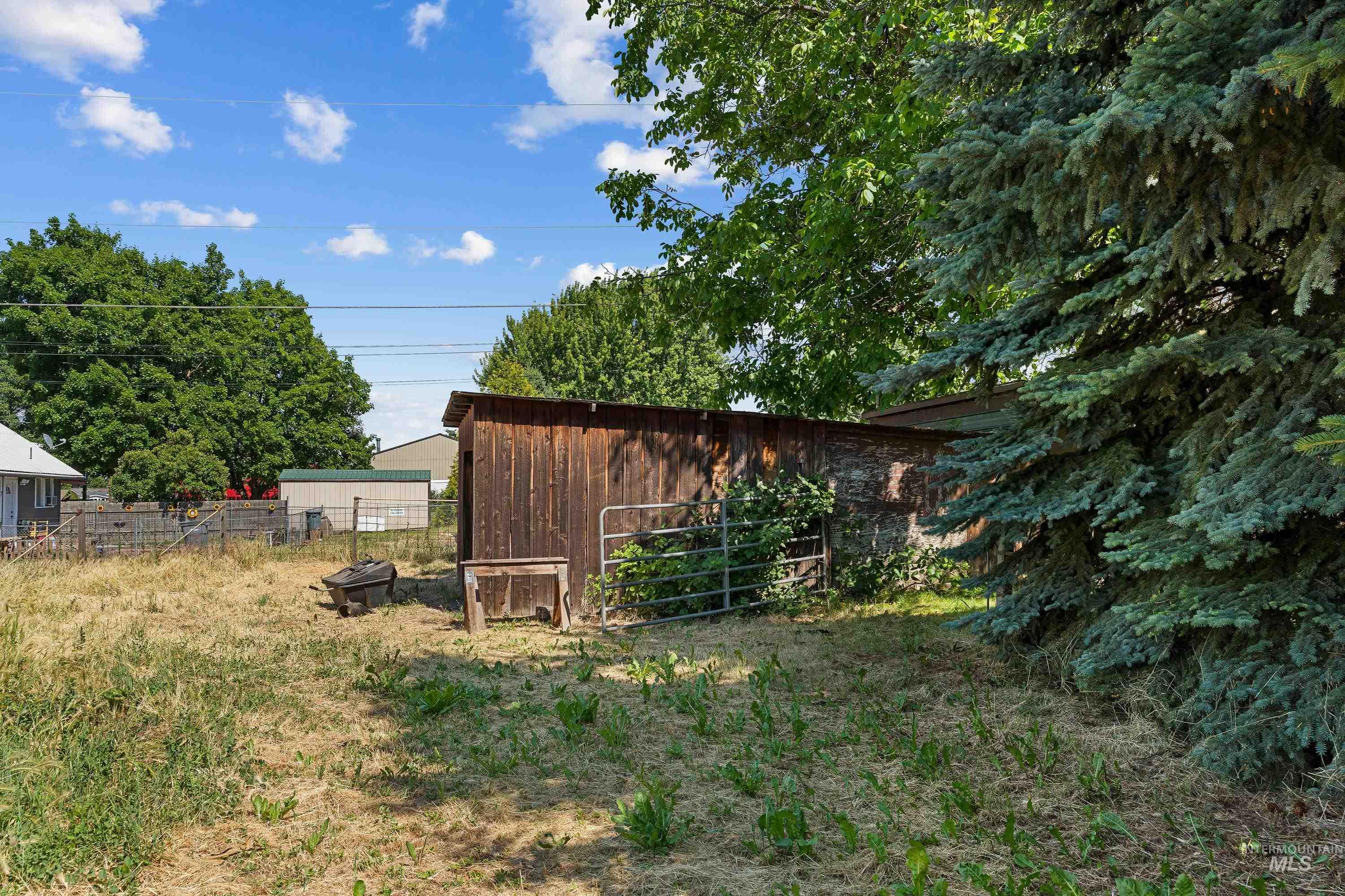 1409 Alder Ave, Lewiston, Idaho 83501, 3 Bedrooms, 2 Bathrooms, Residential For Sale, Price $499,500, 98990768
