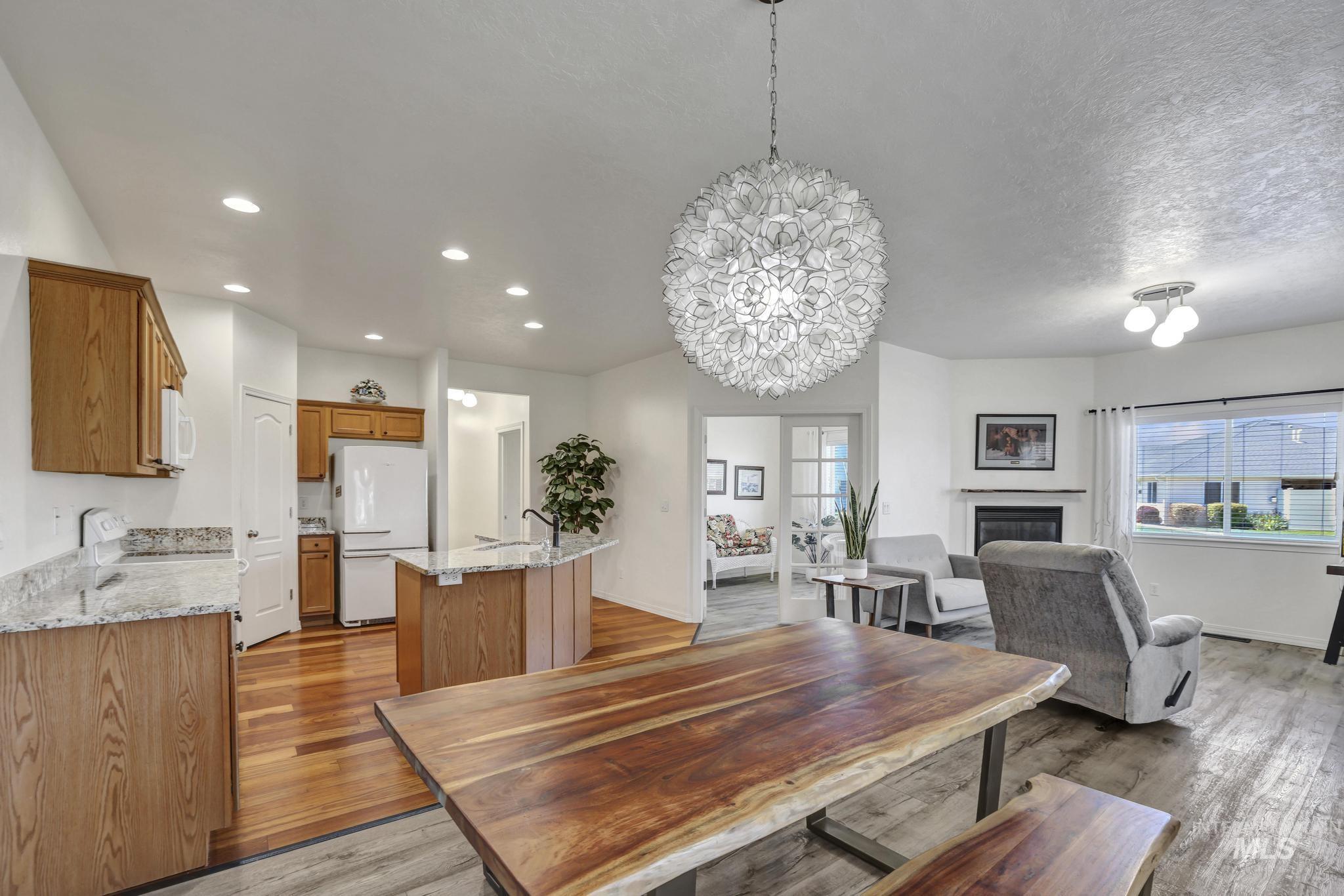 1880 Boston Way, Twin Falls, Idaho 83301, 2 Bedrooms, 2 Bathrooms, Residential For Sale, Price $315,000, 98990773