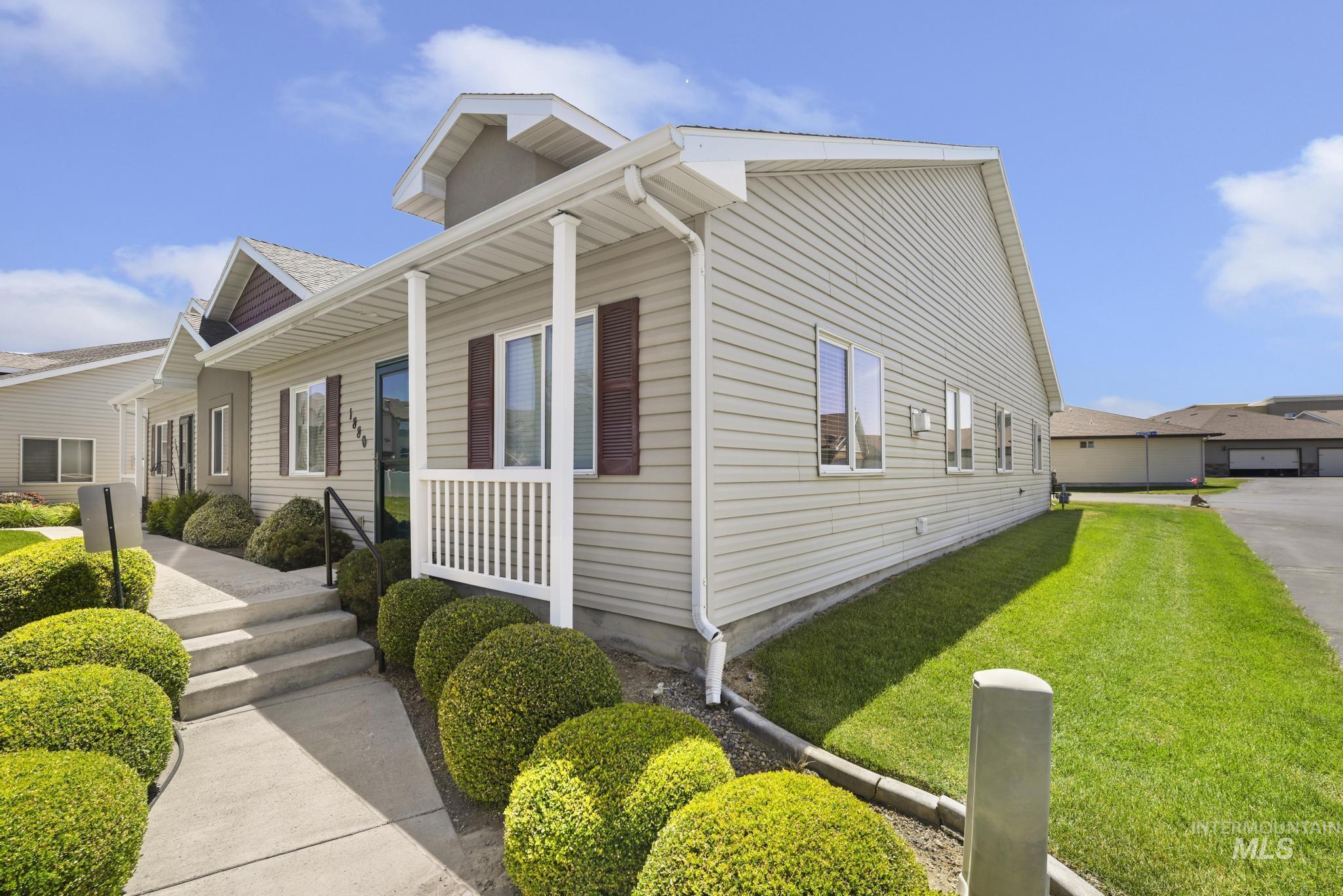 1880 Boston Way, Twin Falls, Idaho 83301, 2 Bedrooms, 2 Bathrooms, Residential For Sale, Price $315,000, 98990773