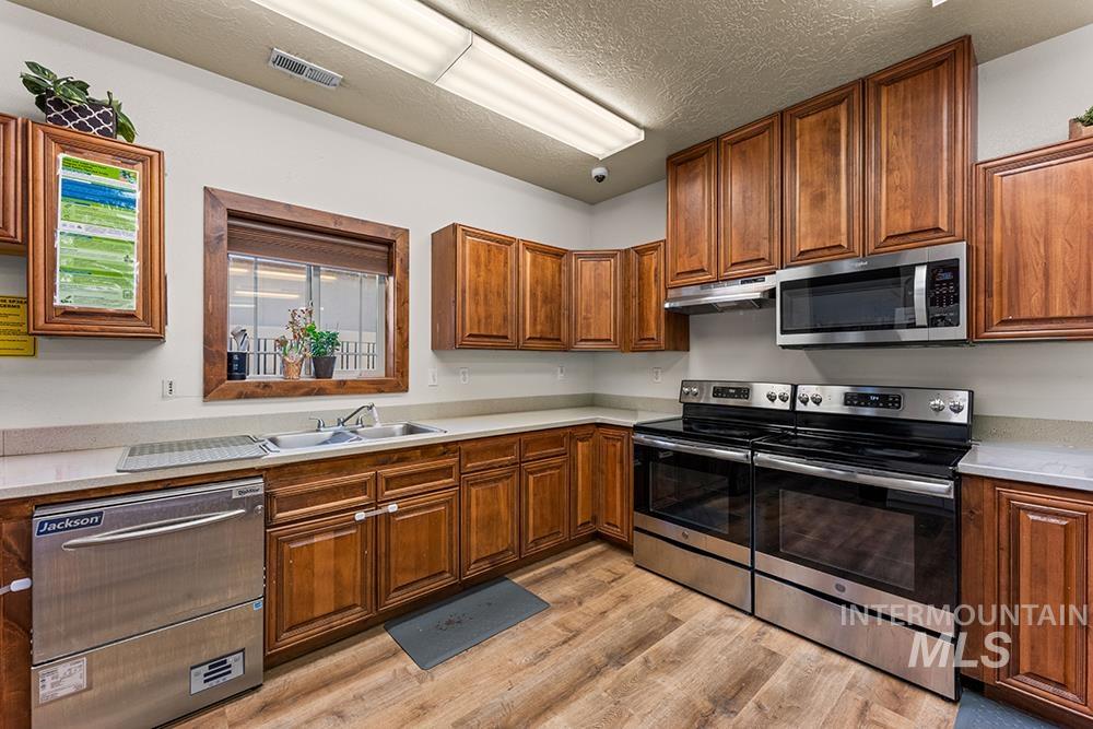Multiple Portfolio Listing Multiple Locations, Meridian, Idaho 83646, Business/Commercial For Sale, Price $8,998,000, 98990776