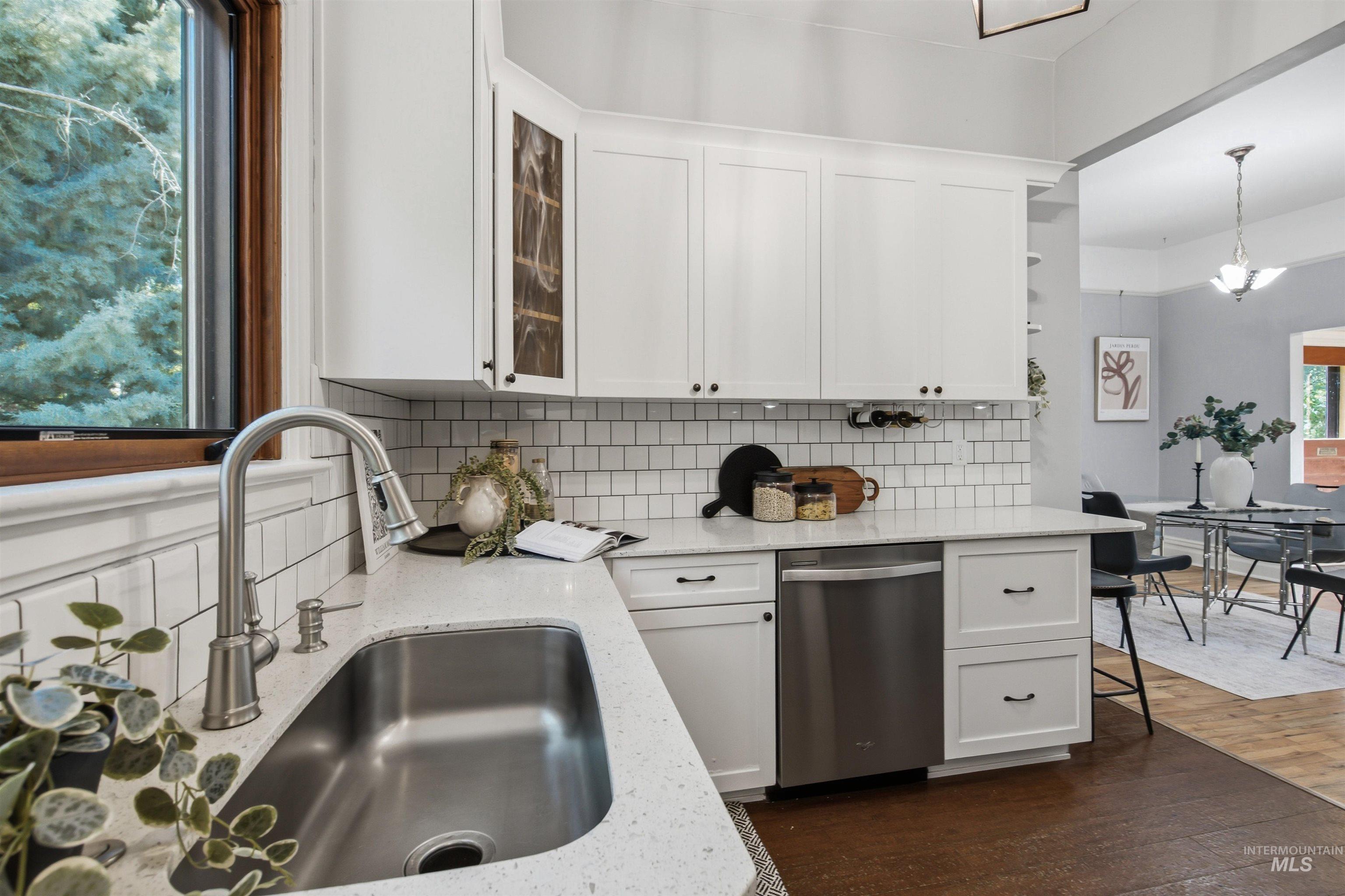 1401 N 18th St, Boise, Idaho 83702, 2 Bedrooms, 2 Bathrooms, Residential For Sale, Price $699,900,MLS 98990777