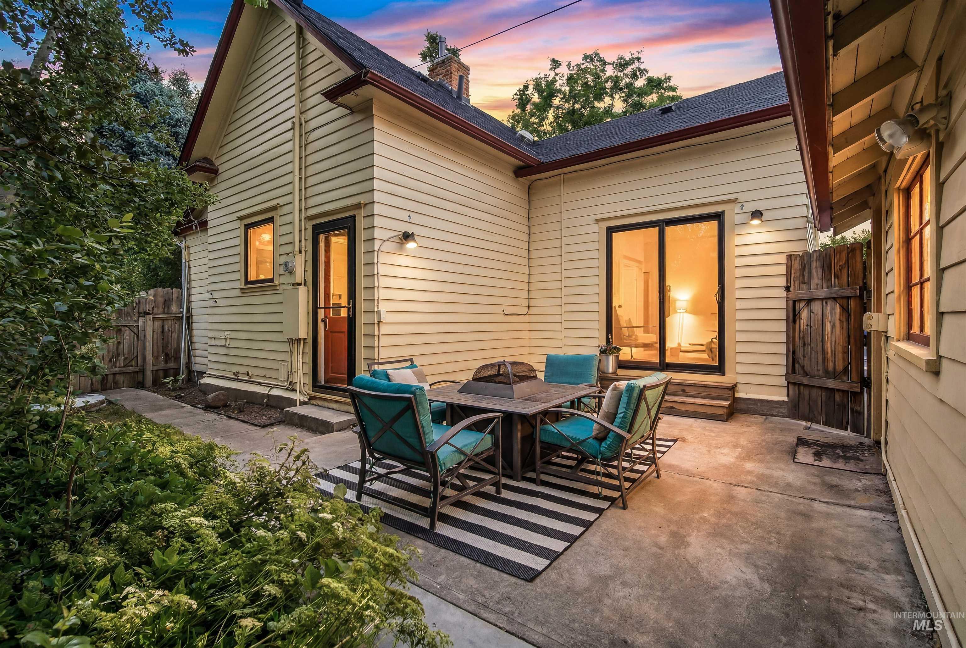 1401 N 18th St, Boise, Idaho 83702, 2 Bedrooms, 2 Bathrooms, Residential For Sale, Price $699,900,MLS 98990777