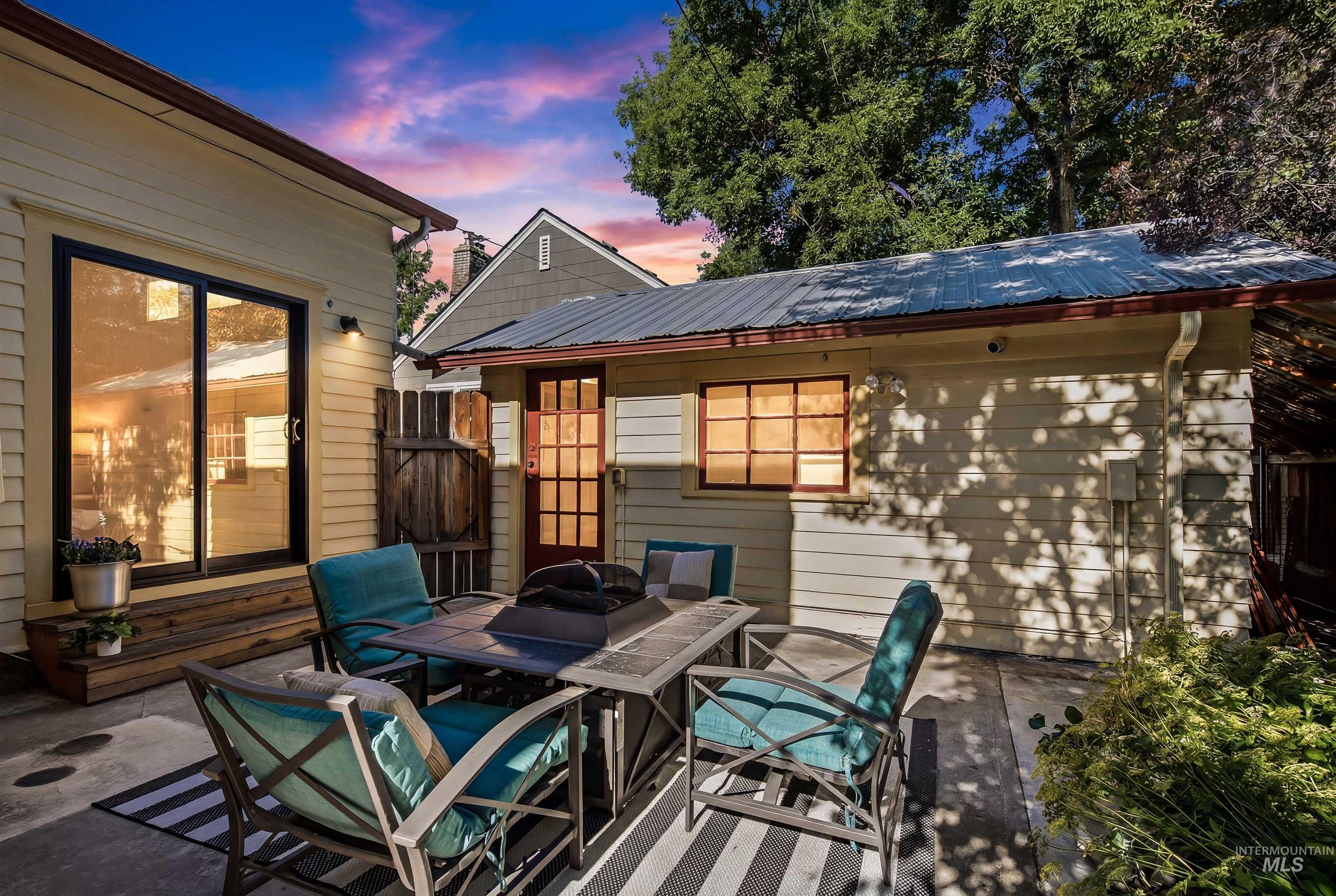 1401 N 18th St, Boise, Idaho 83702, 2 Bedrooms, 2 Bathrooms, Residential For Sale, Price $699,900,MLS 98990777