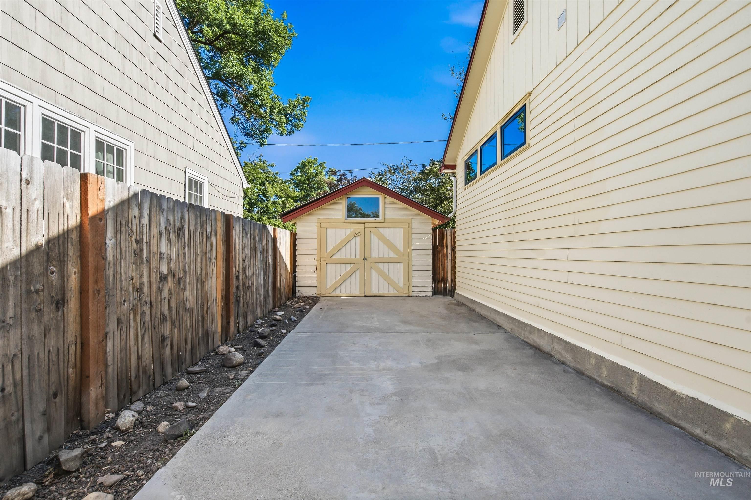 1401 N 18th St, Boise, Idaho 83702, 2 Bedrooms, 2 Bathrooms, Residential For Sale, Price $699,900,MLS 98990777