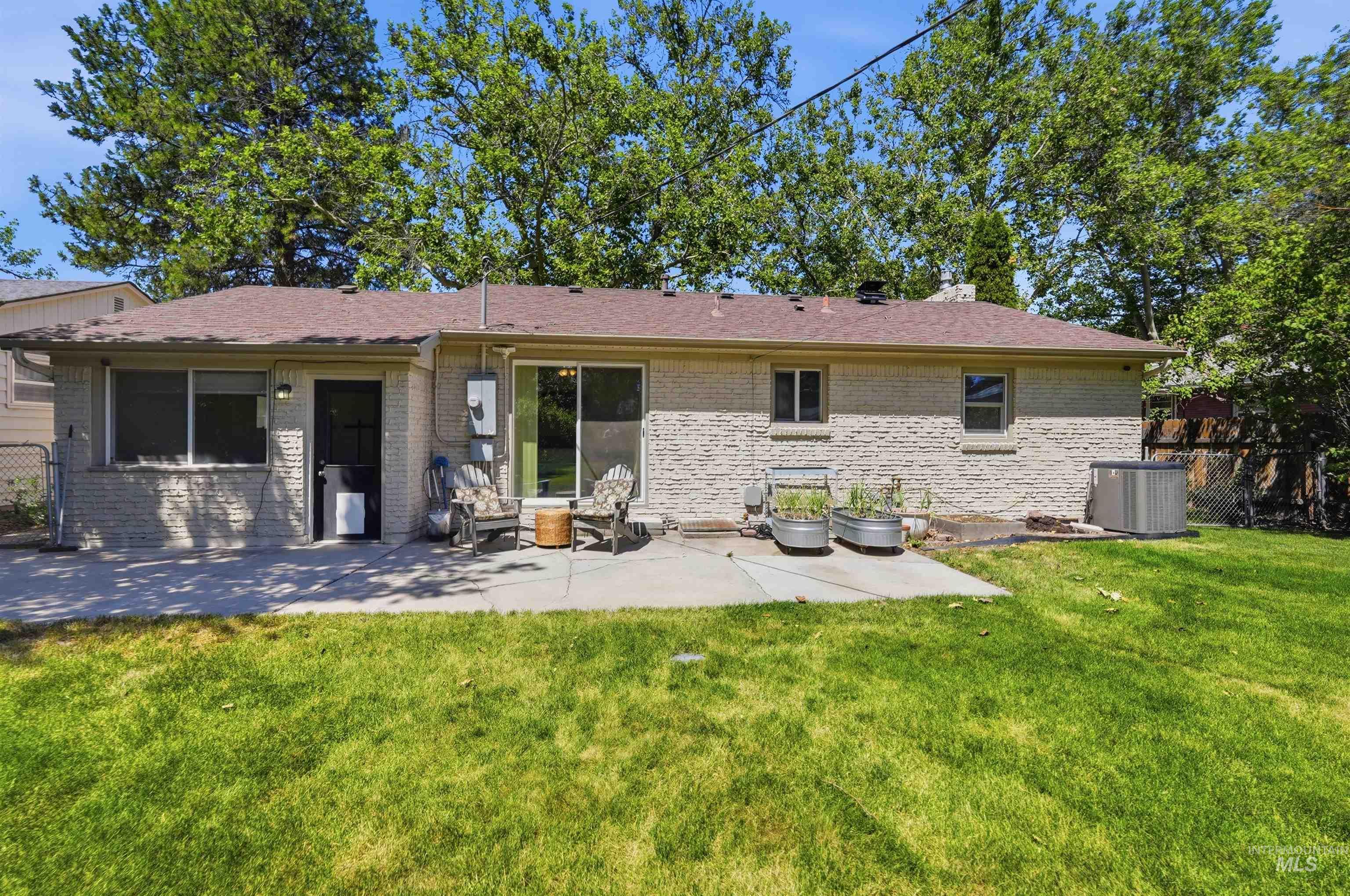 1814 N Amber St, Boise, Idaho 83706, 2 Bedrooms, 2 Bathrooms, Residential For Sale, Price $460,000,MLS 98990778