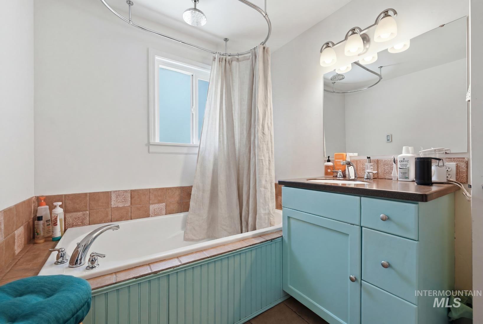 1814 N Amber St, Boise, Idaho 83706, 2 Bedrooms, 2 Bathrooms, Residential For Sale, Price $460,000,MLS 98990778