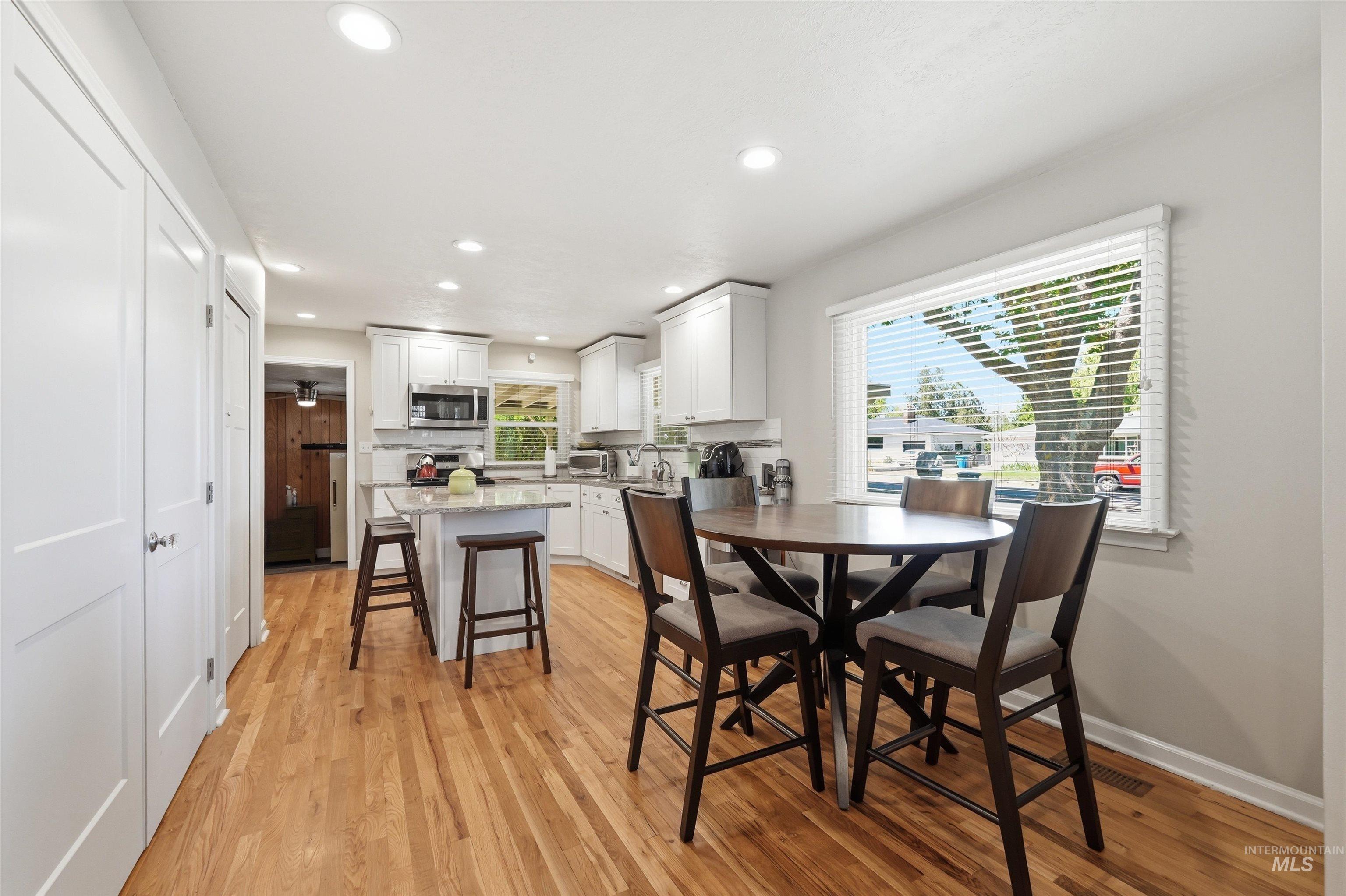 1814 N Amber St, Boise, Idaho 83706, 2 Bedrooms, 2 Bathrooms, Residential For Sale, Price $460,000,MLS 98990778