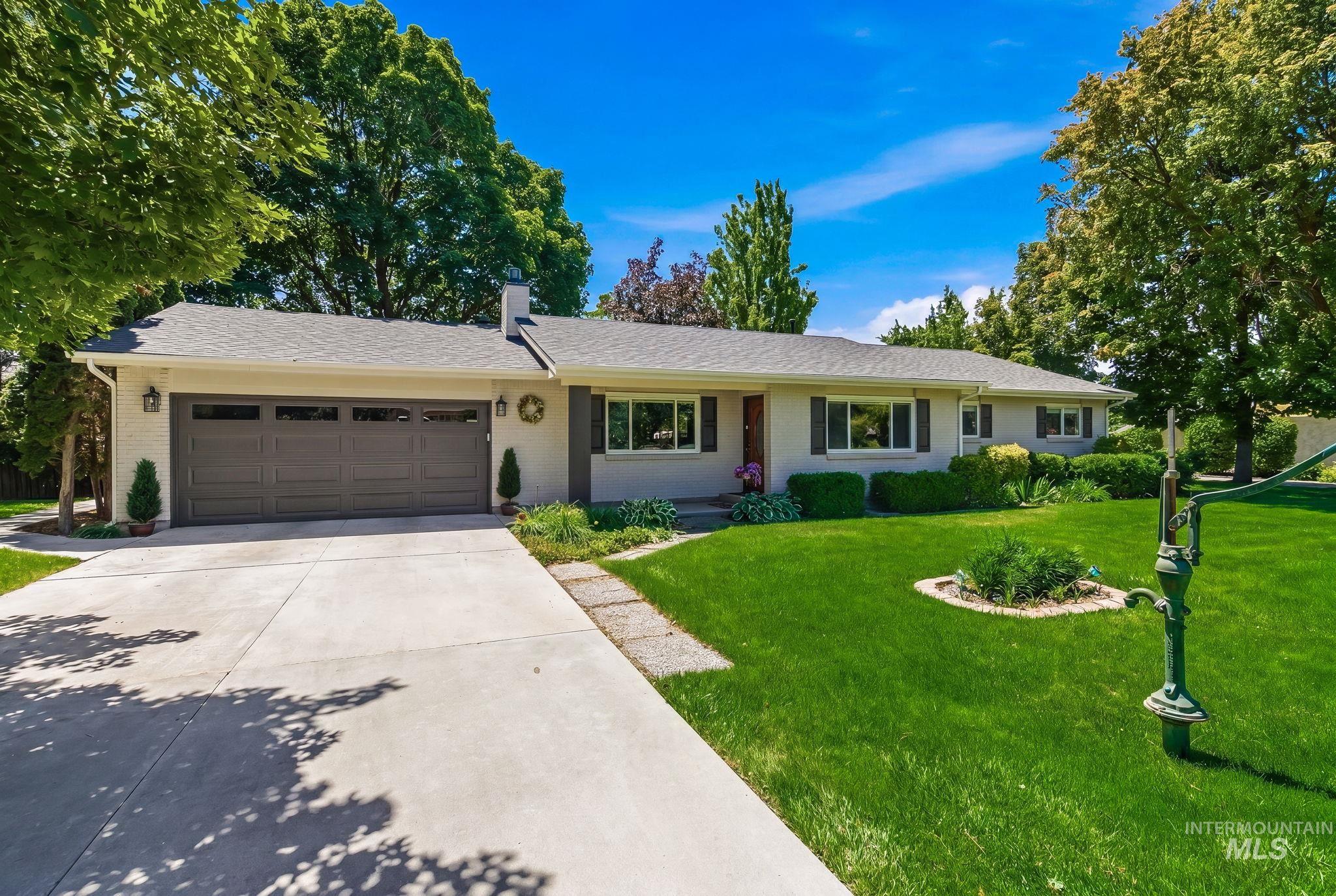 12545 W Clover Meadows Dr, Boise, Idaho 83713, 4 Bedrooms, 3 Bathrooms, Residential For Sale, Price $880,000,MLS 98990779