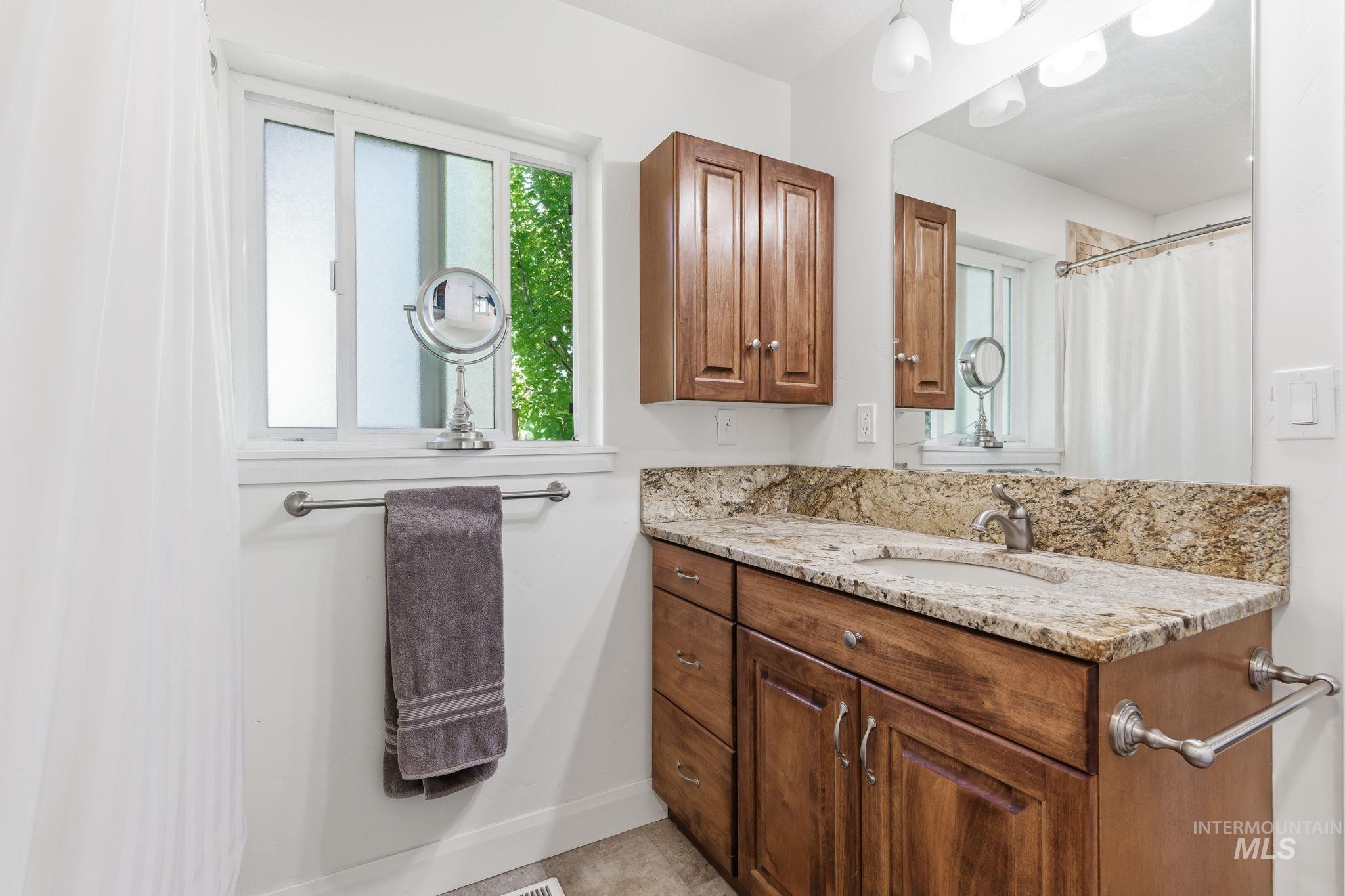 12545 W Clover Meadows Dr, Boise, Idaho 83713, 4 Bedrooms, 3 Bathrooms, Residential For Sale, Price $880,000,MLS 98990779