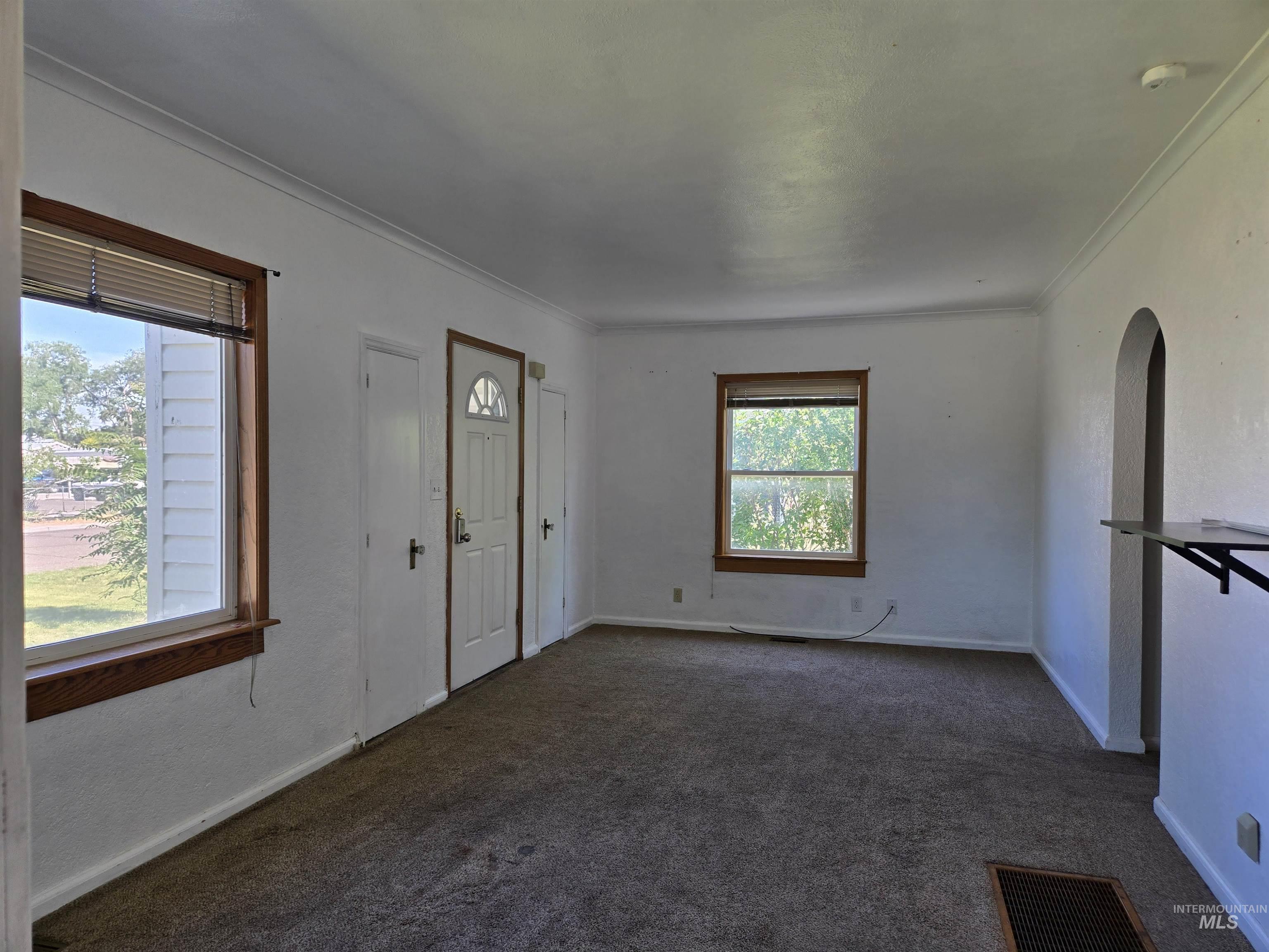 78 NW 5th Street, Ontario, Oregon 97914, 2 Bedrooms, 2.5 Bathrooms, Residential For Sale, Price $287,000,MLS 98990780
