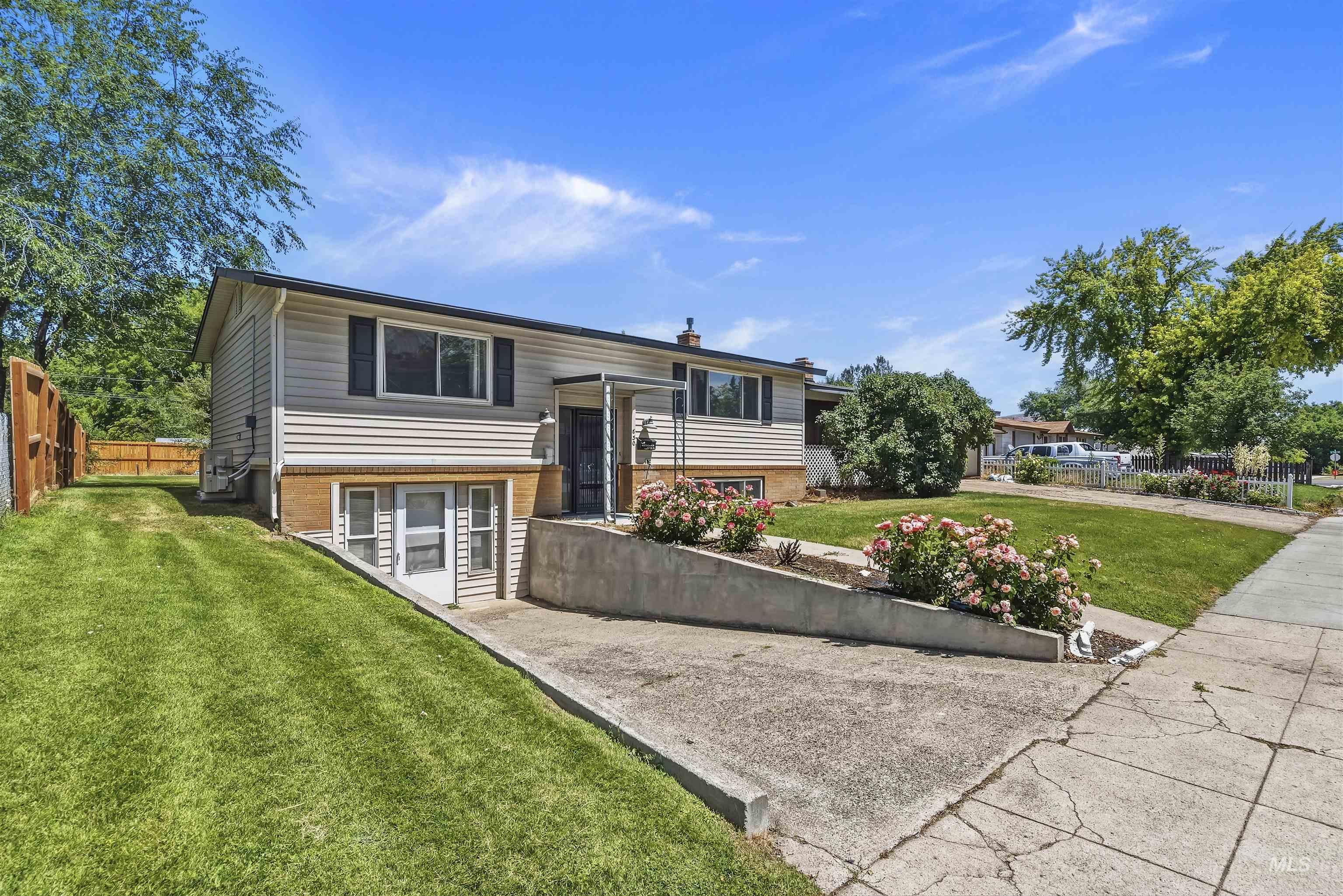 630 E Court Street, Weiser, Idaho 83672, 4 Bedrooms, 2 Bathrooms, Residential For Sale, Price $350,000, 98990781