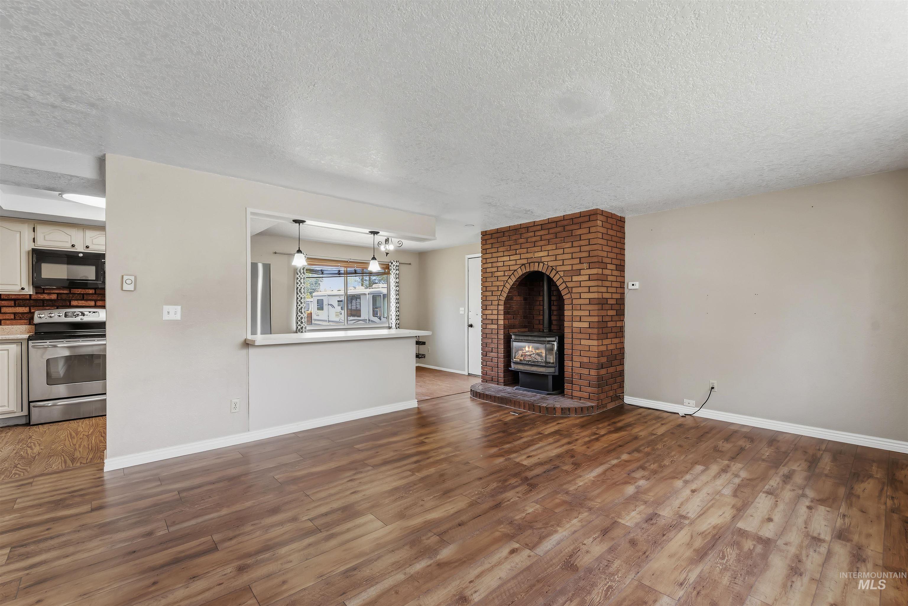 630 E Court Street, Weiser, Idaho 83672, 4 Bedrooms, 2 Bathrooms, Residential For Sale, Price $350,000, 98990781