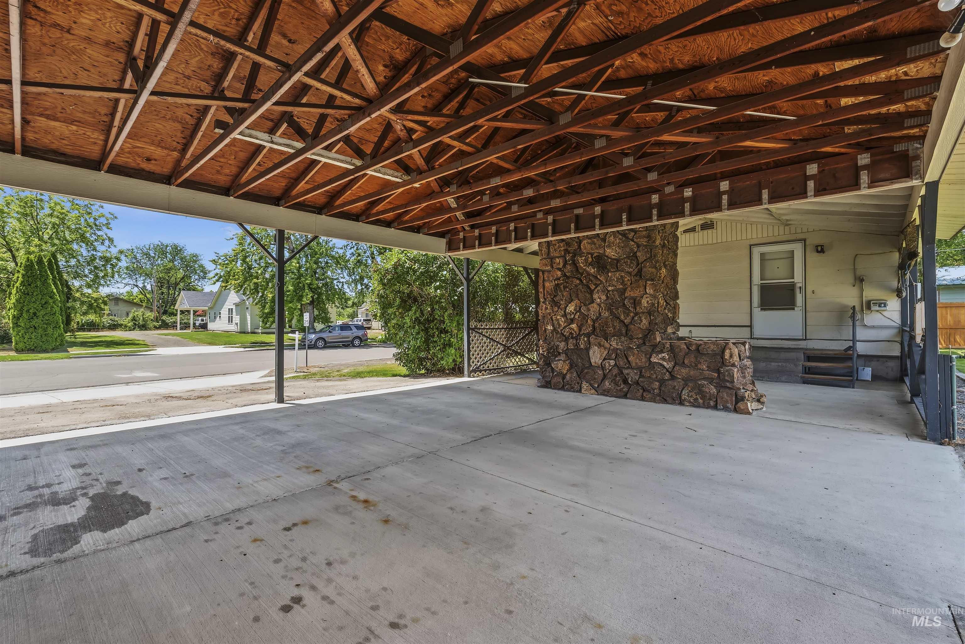 630 E Court Street, Weiser, Idaho 83672, 4 Bedrooms, 2 Bathrooms, Residential For Sale, Price $350,000, 98990781