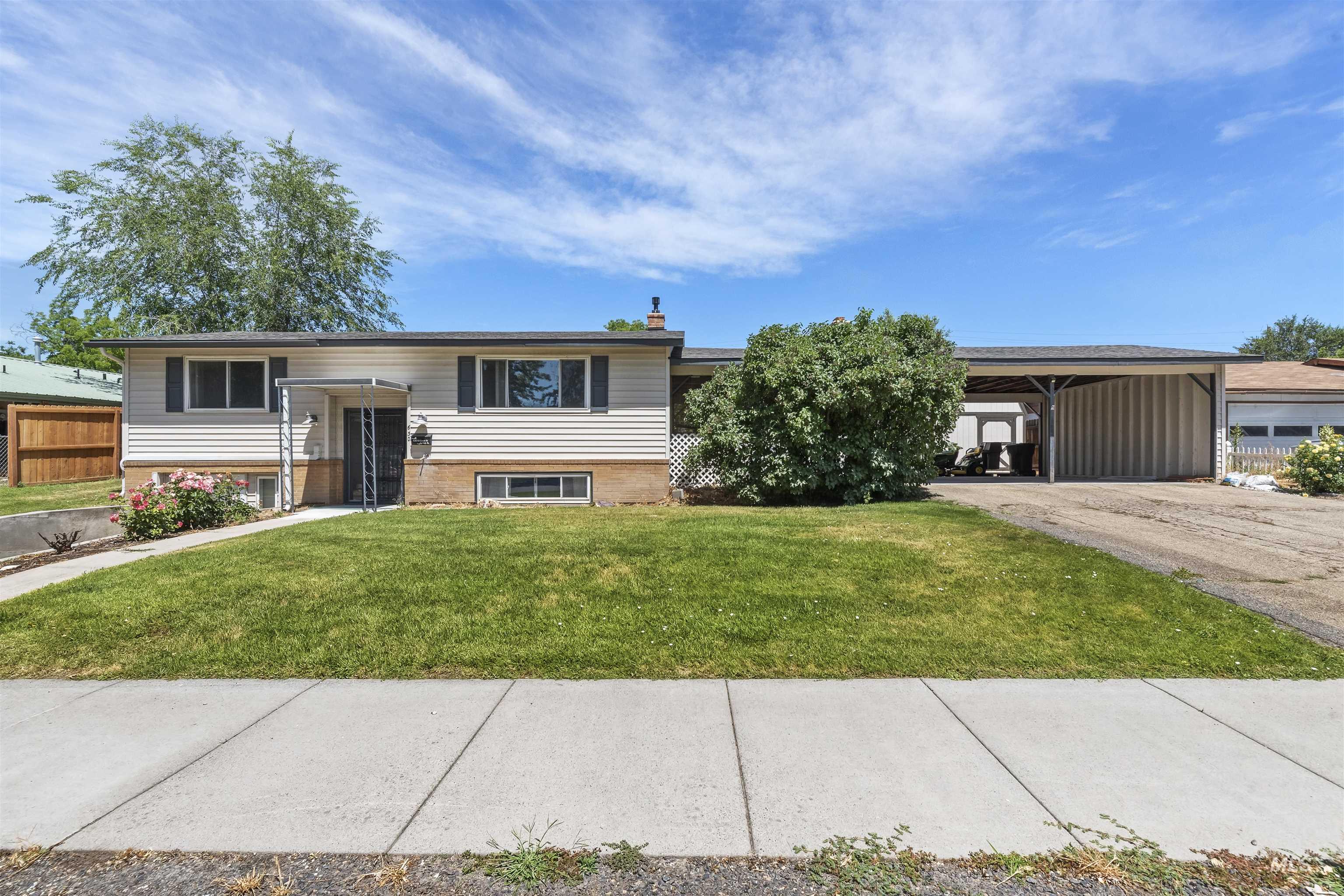 630 E Court Street, Weiser, Idaho 83672, 4 Bedrooms, 2 Bathrooms, Residential For Sale, Price $350,000, 98990781